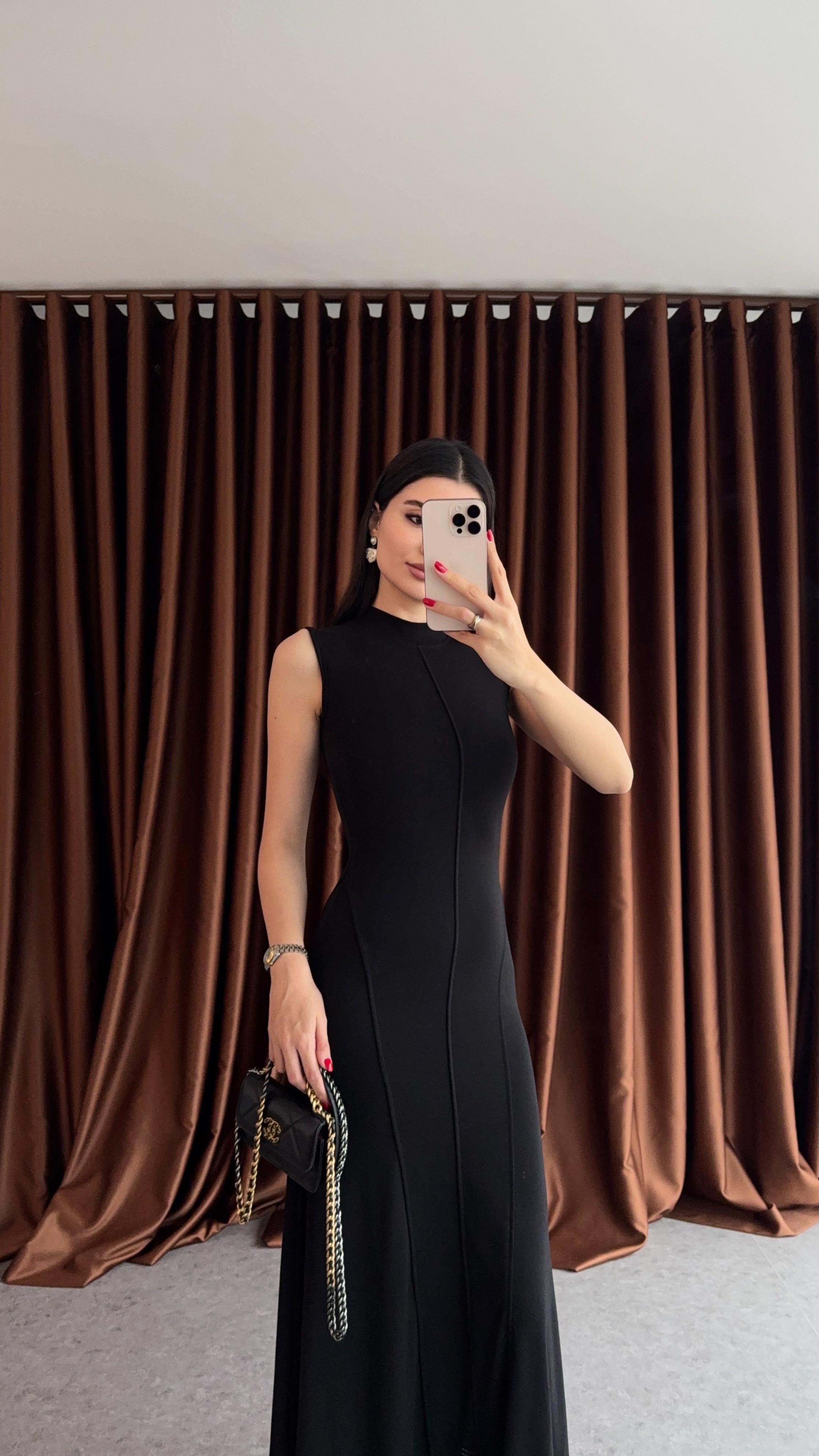 Balık Model Önü Dikişli Siyah Elbise