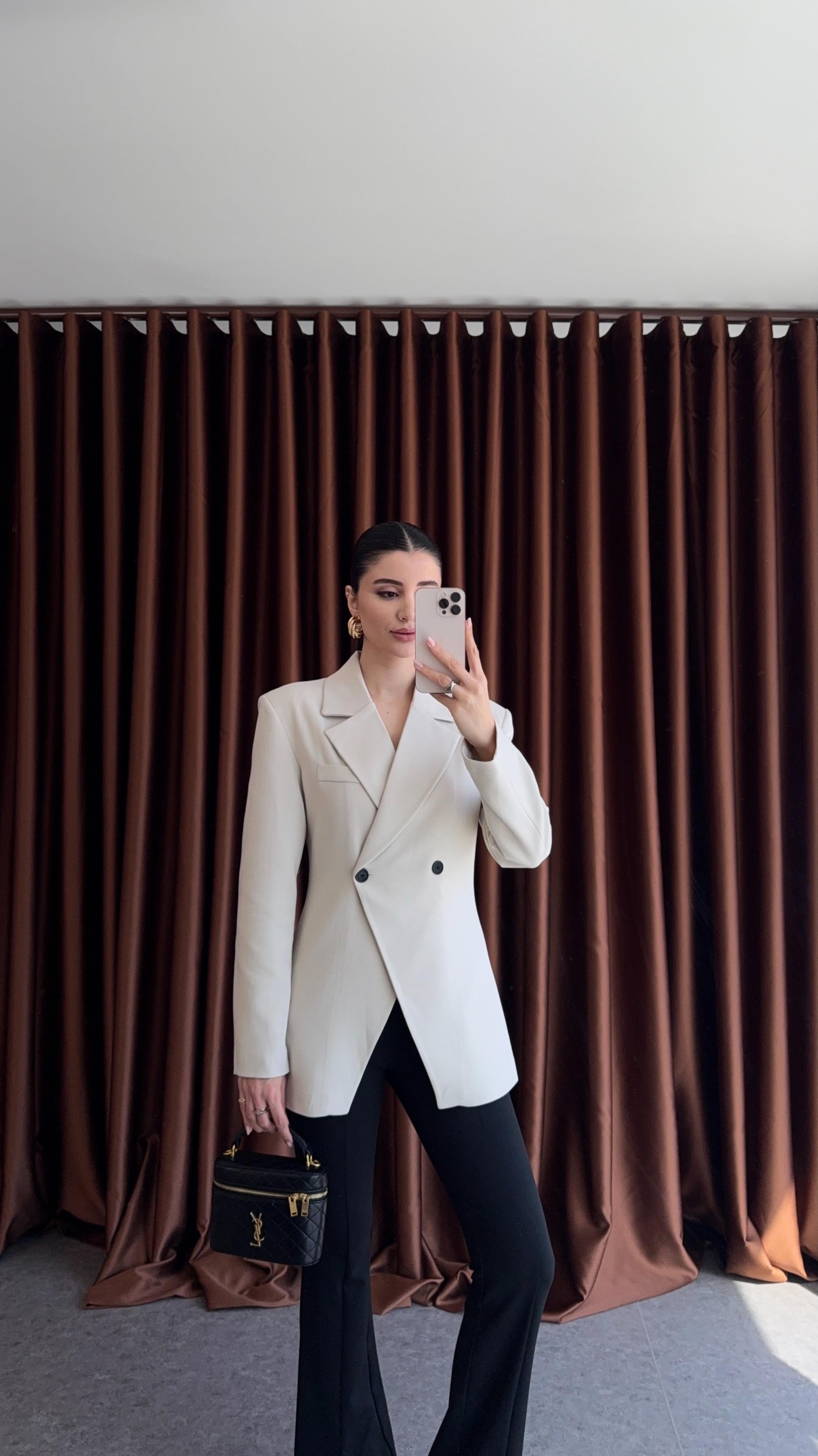 Belden Oturtmalı Taş Blazer Ceket