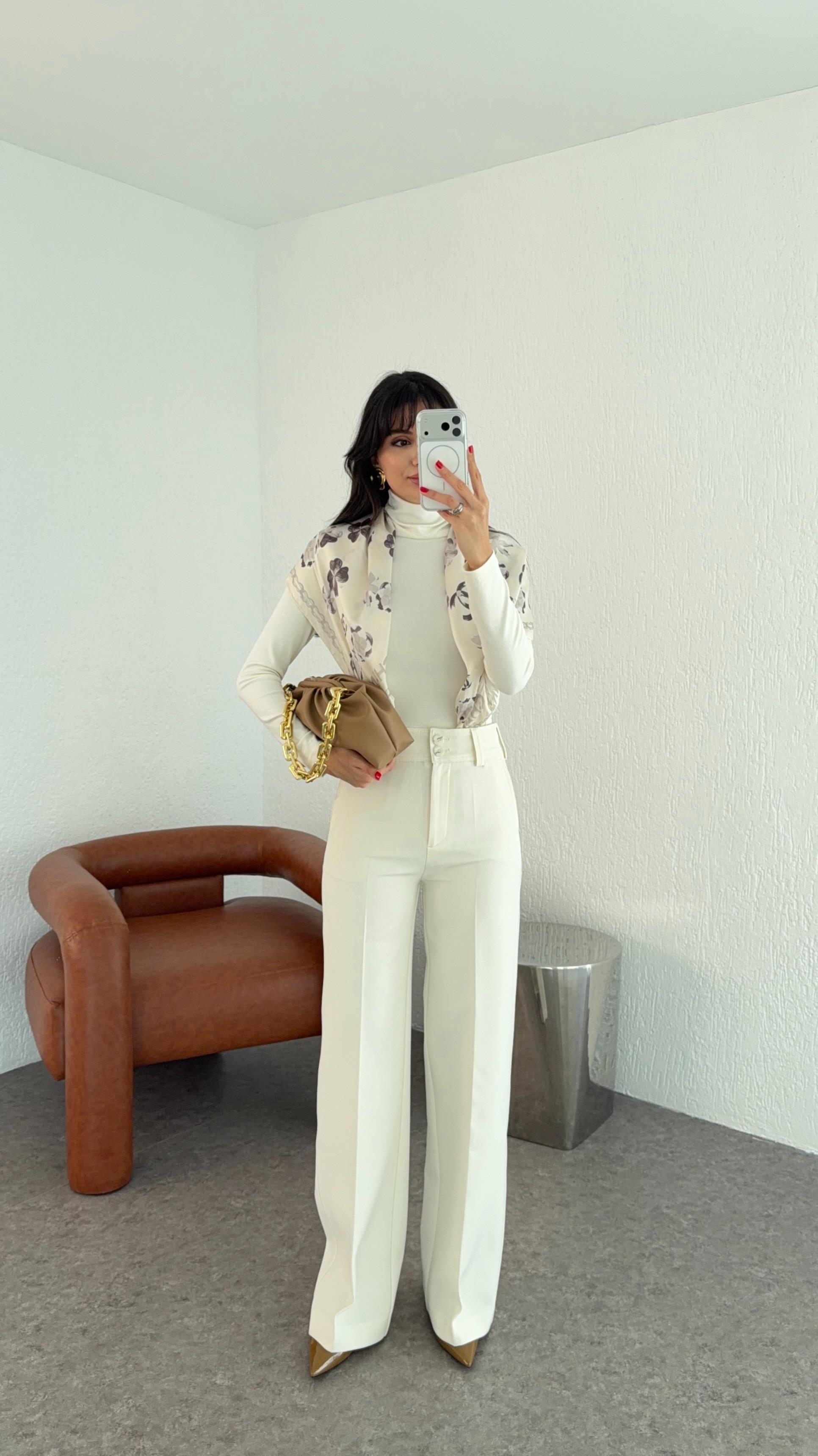 Beyaz Premium Pantolon