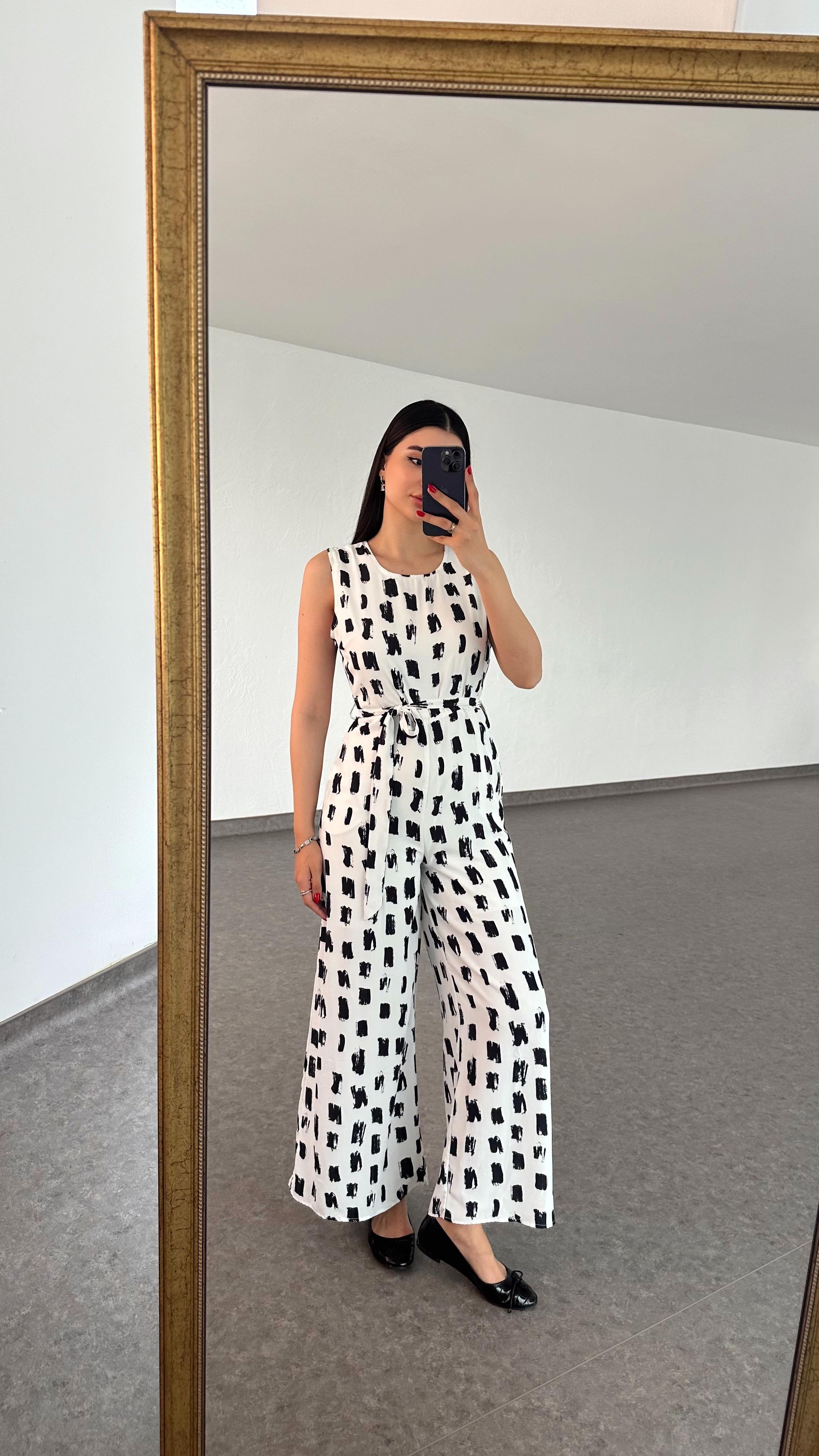 Boya Desenli Beyaz Tulum