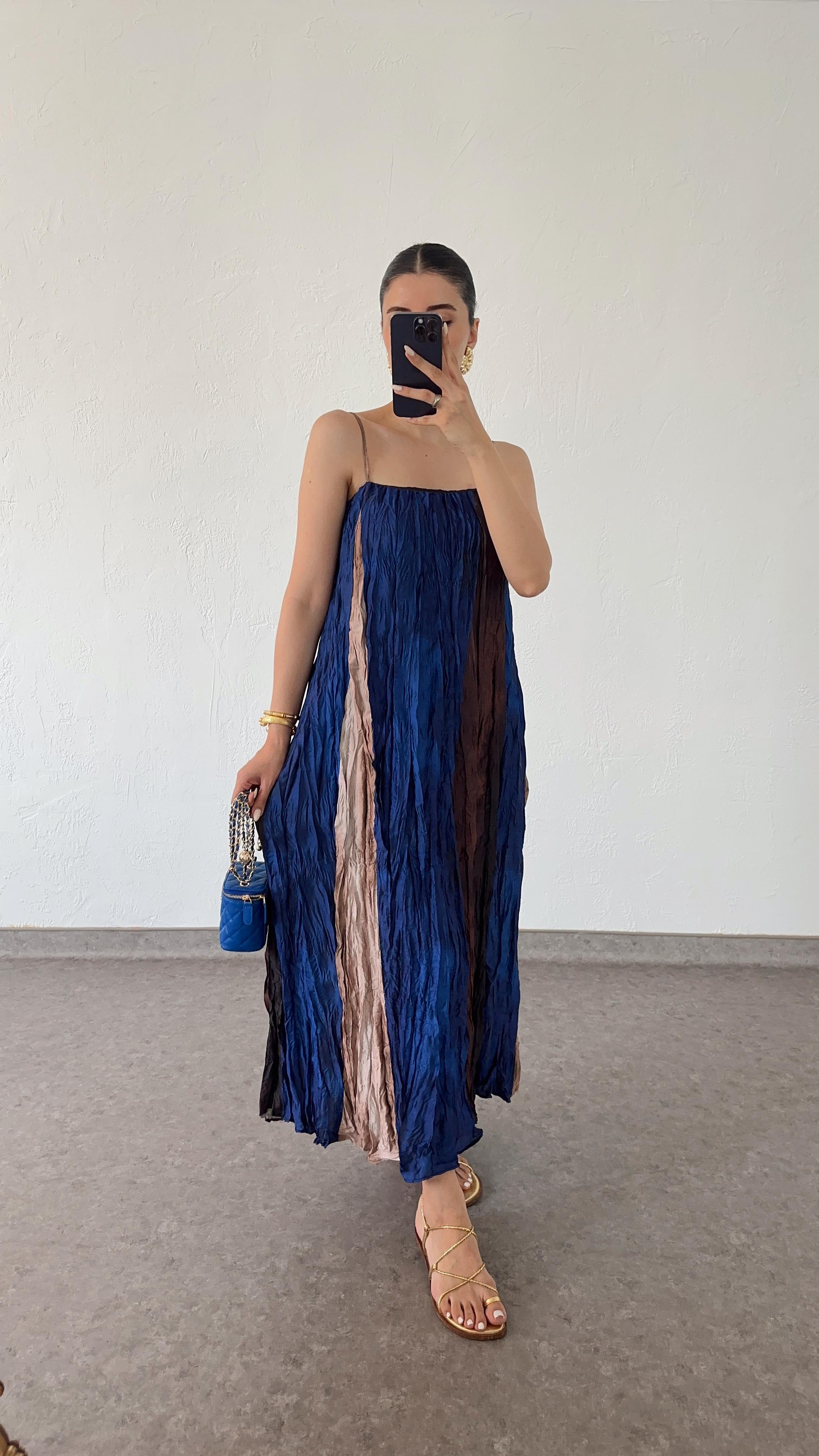 Kırışık Kumaş Renkli Elbise