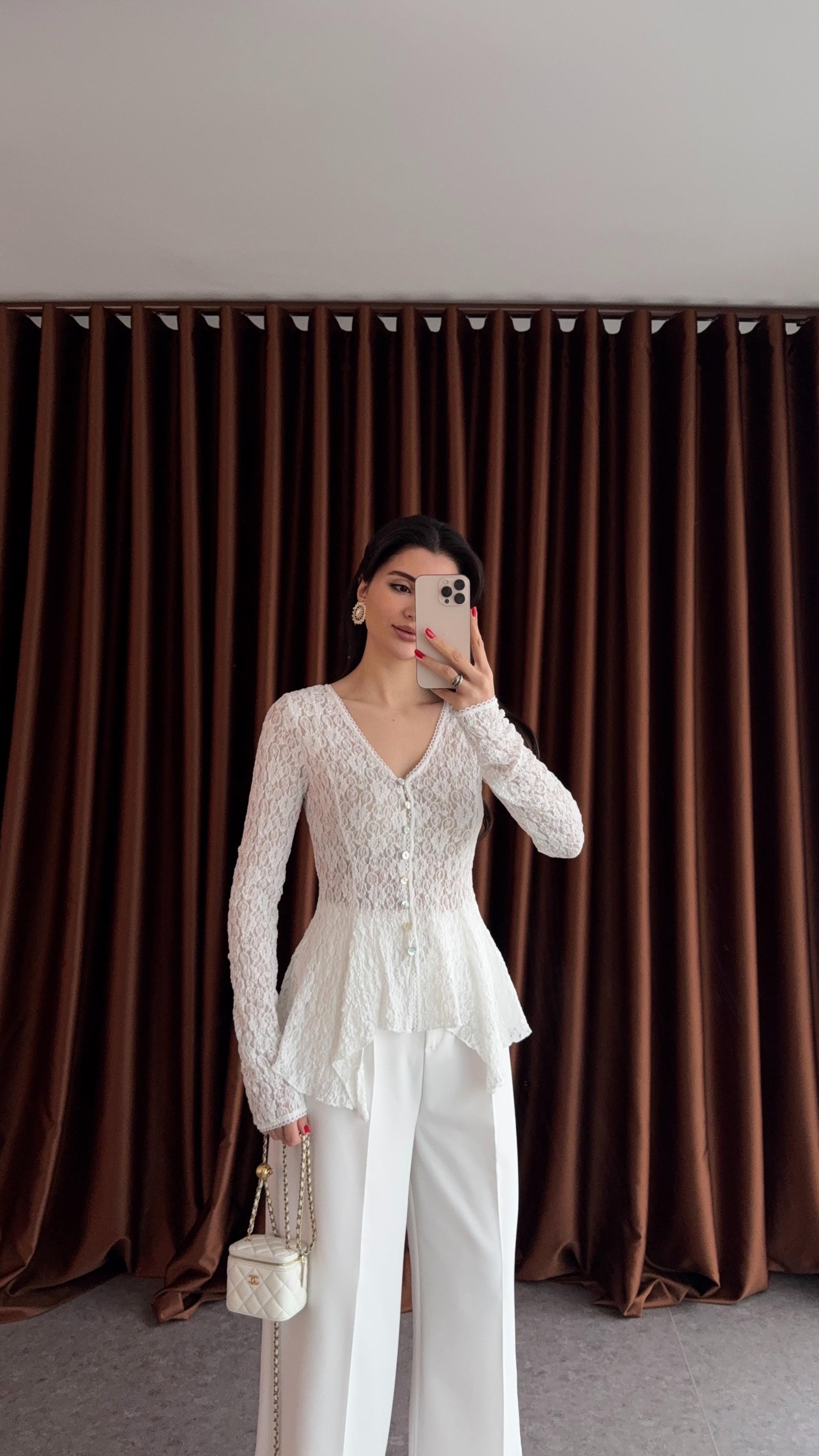 Dantelli Beyaz Dilvin Bluz