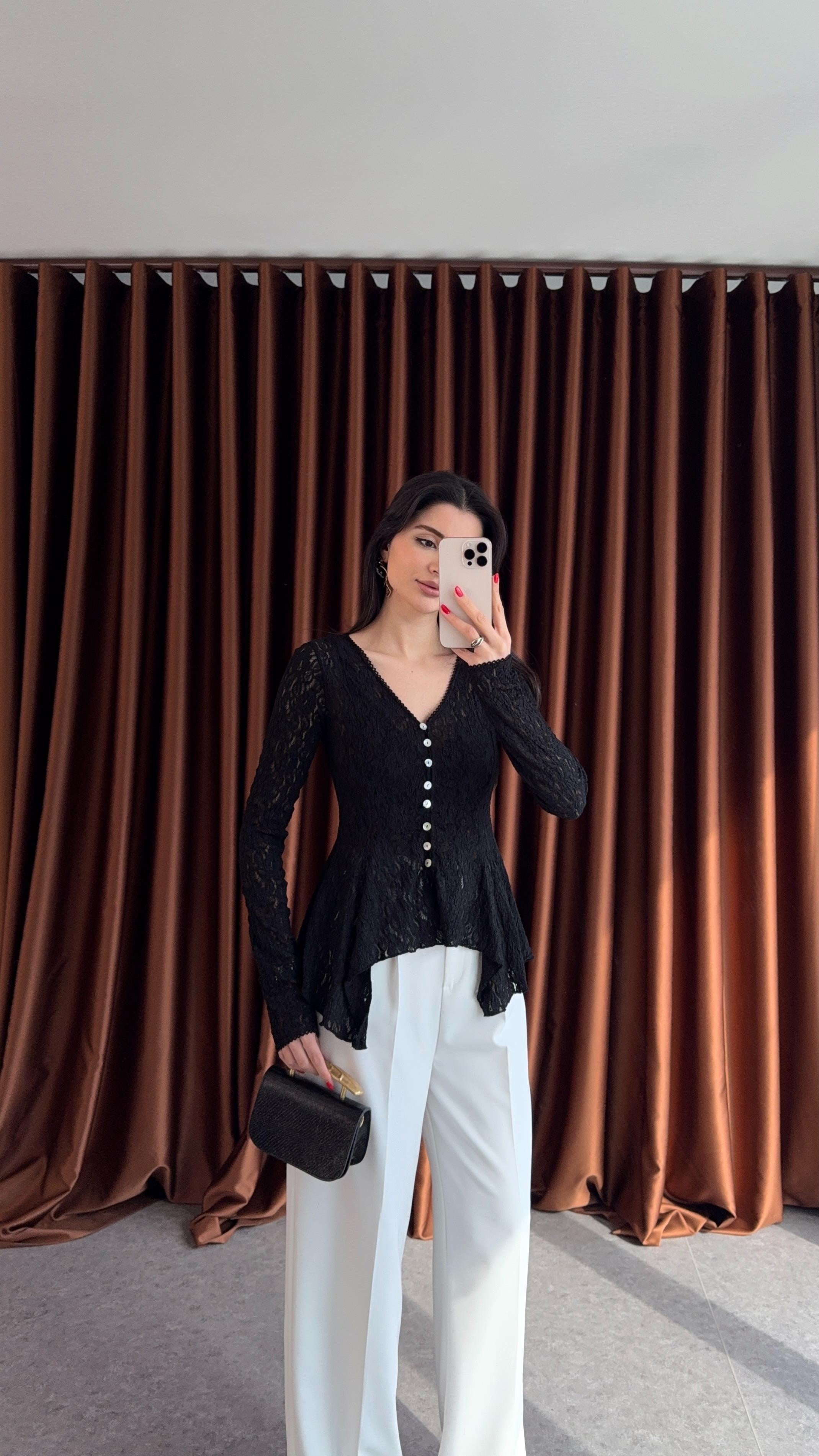 Dantelli Siyah Dilvin Bluz