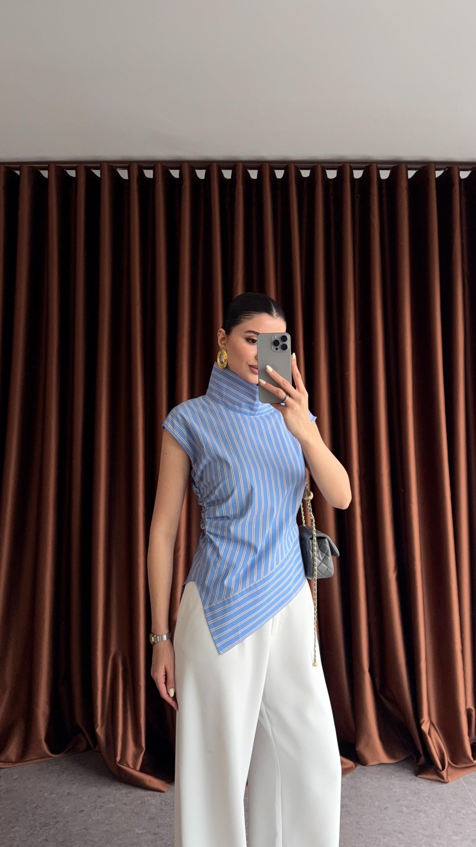 Dik Yaka Çizgili Mavi Bluz