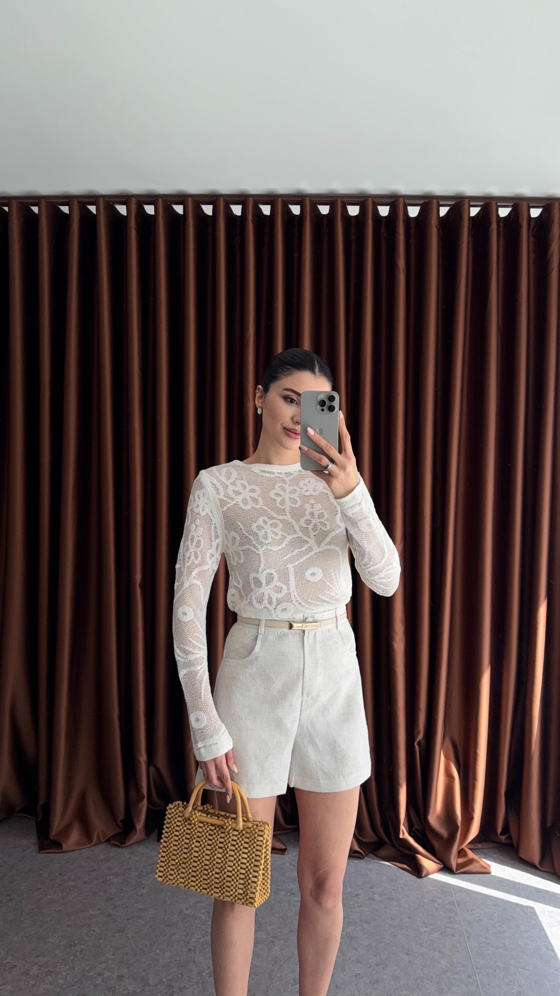 Floral Dantel Transparan Beyaz Bluz