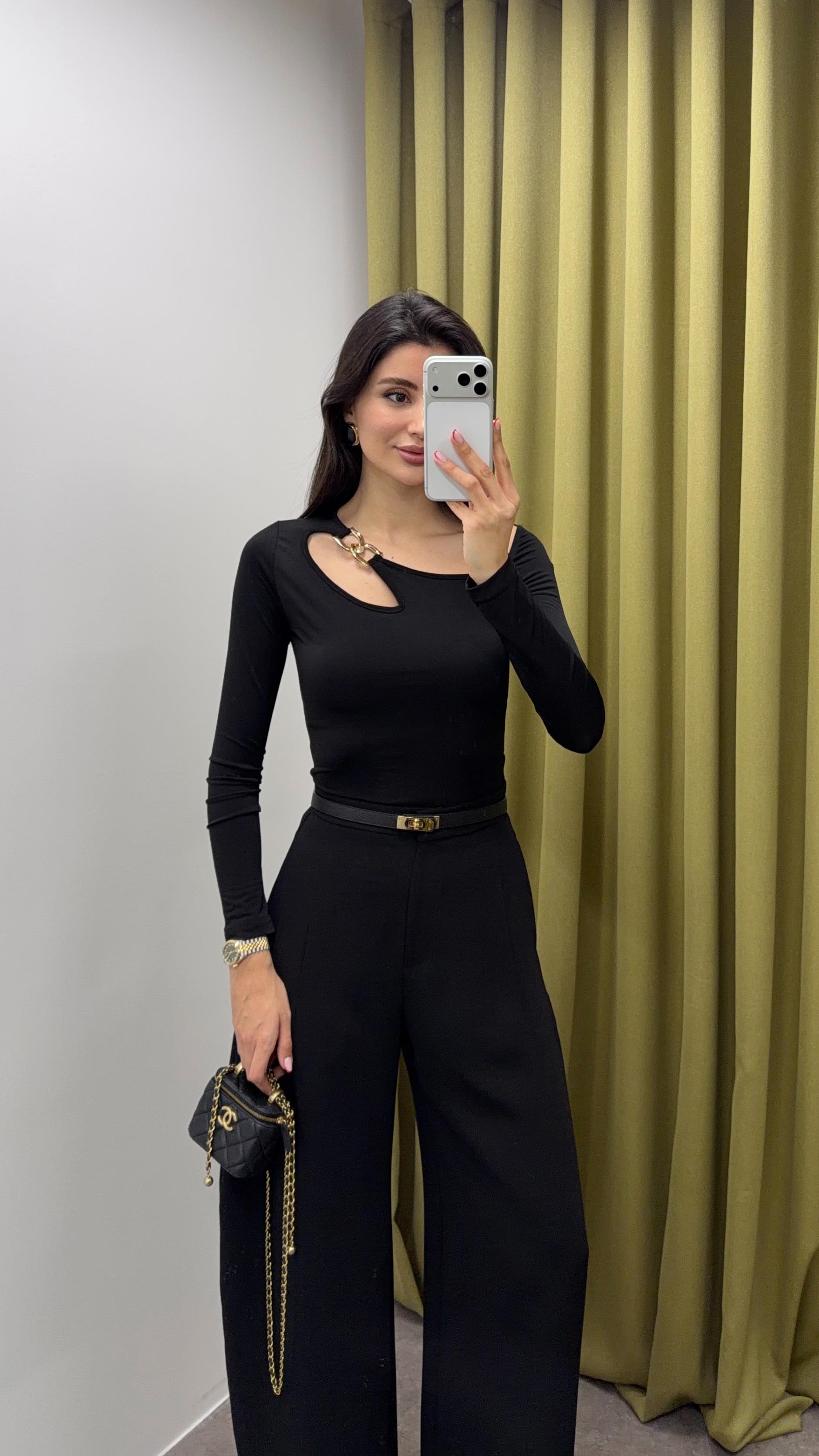 Gold Detaylı Siyah Bluz