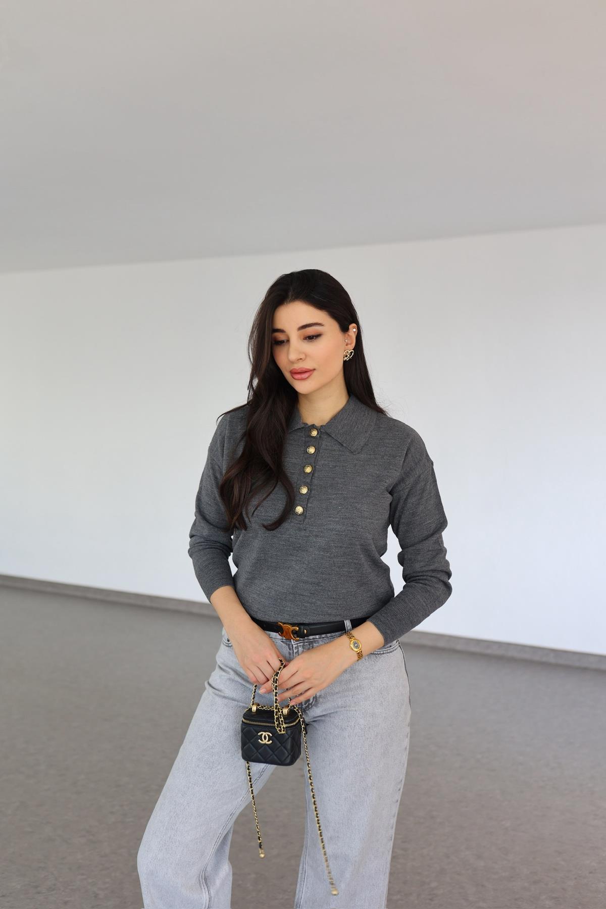 Gold Düğmeli Gri Polo Yaka Triko