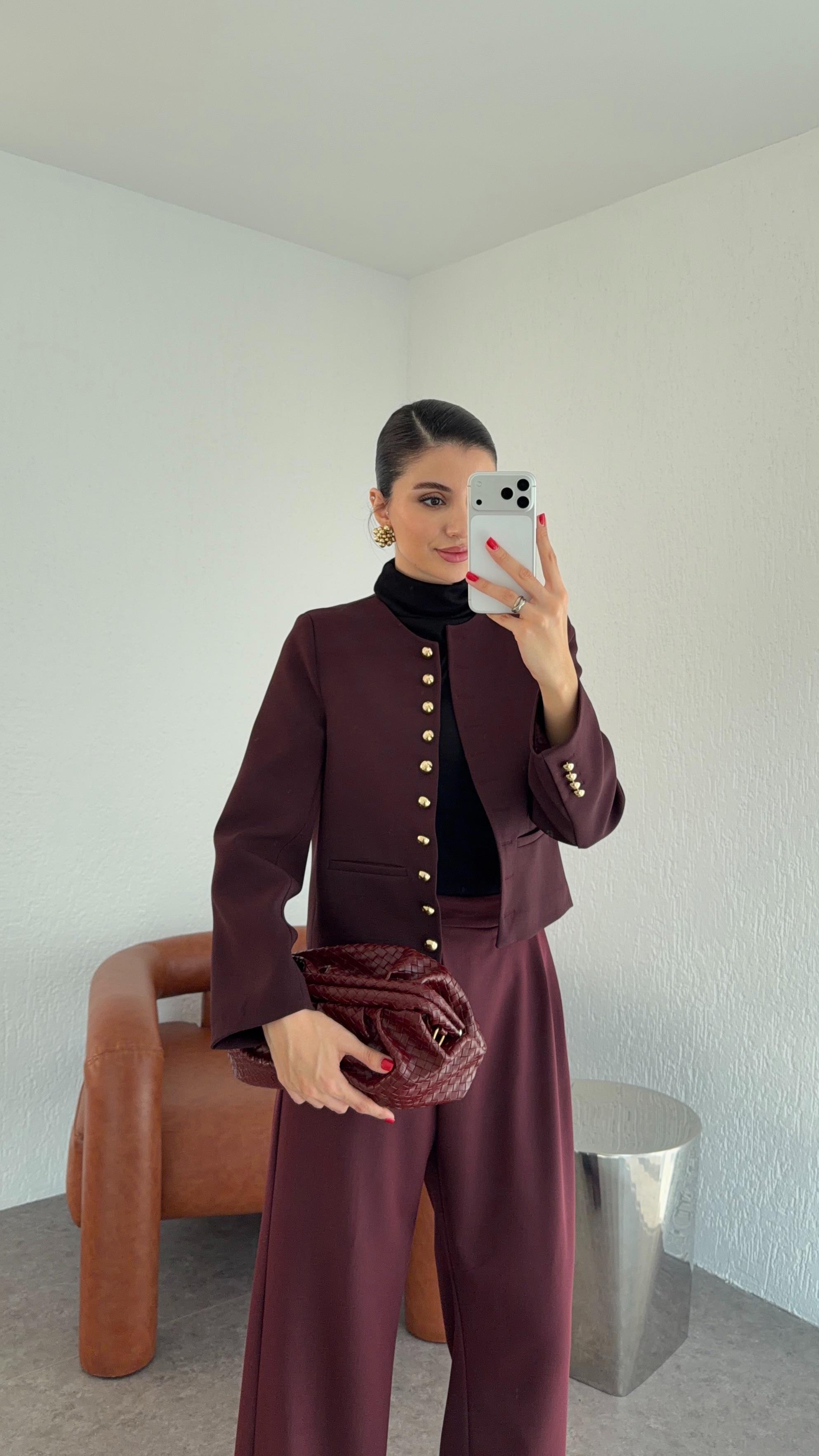 Gold Düğmeli Mürdüm Ceket