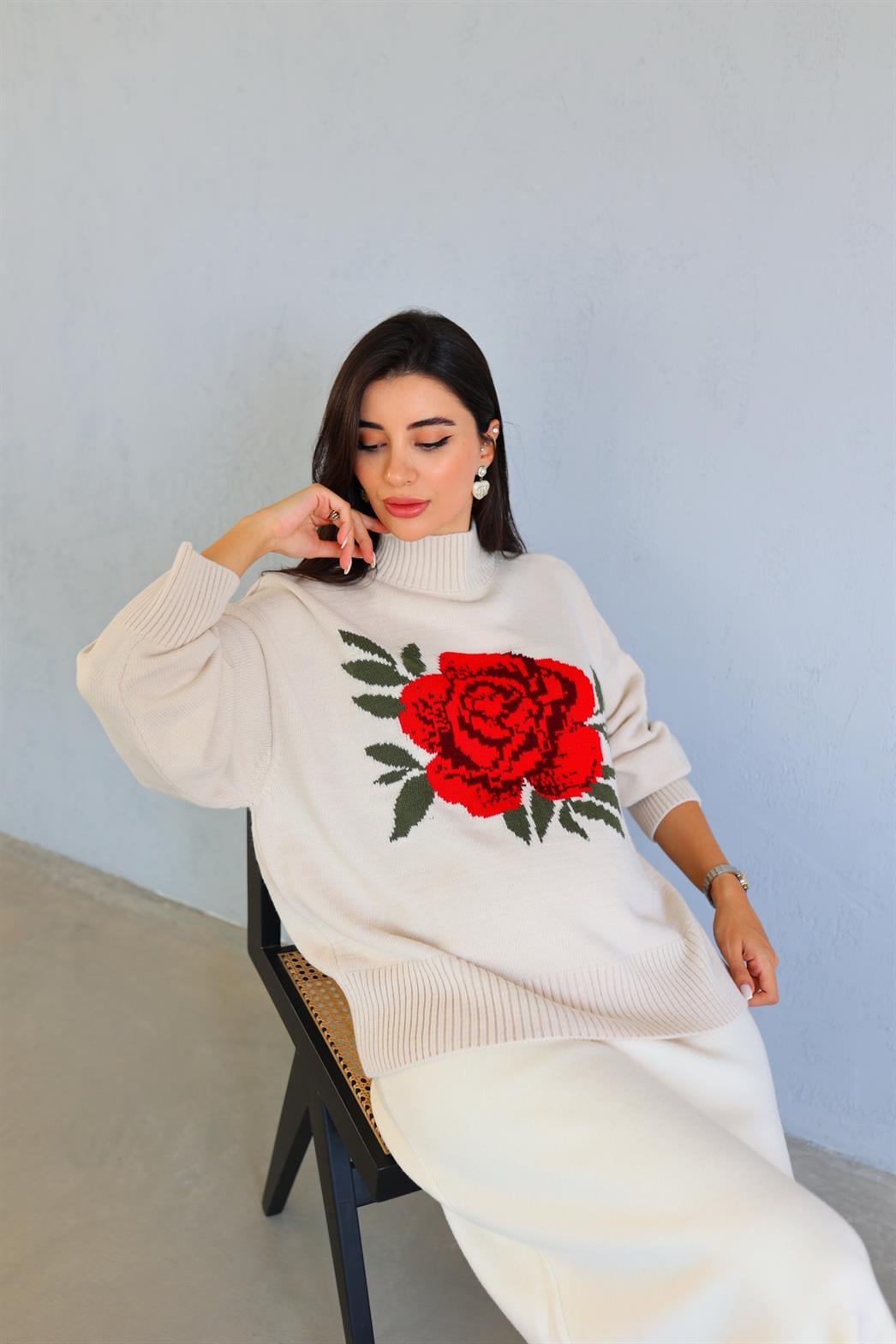 Gül Desenli Triko