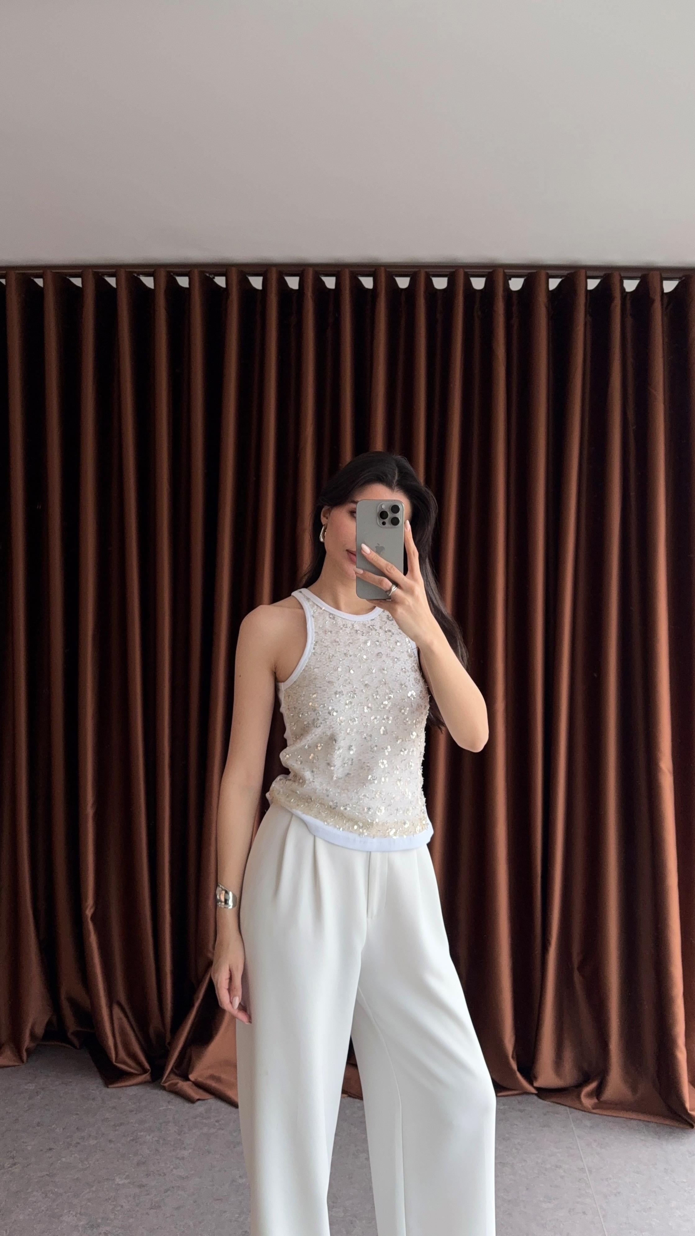 Halter Yaka Taşlı Ekru Bluz