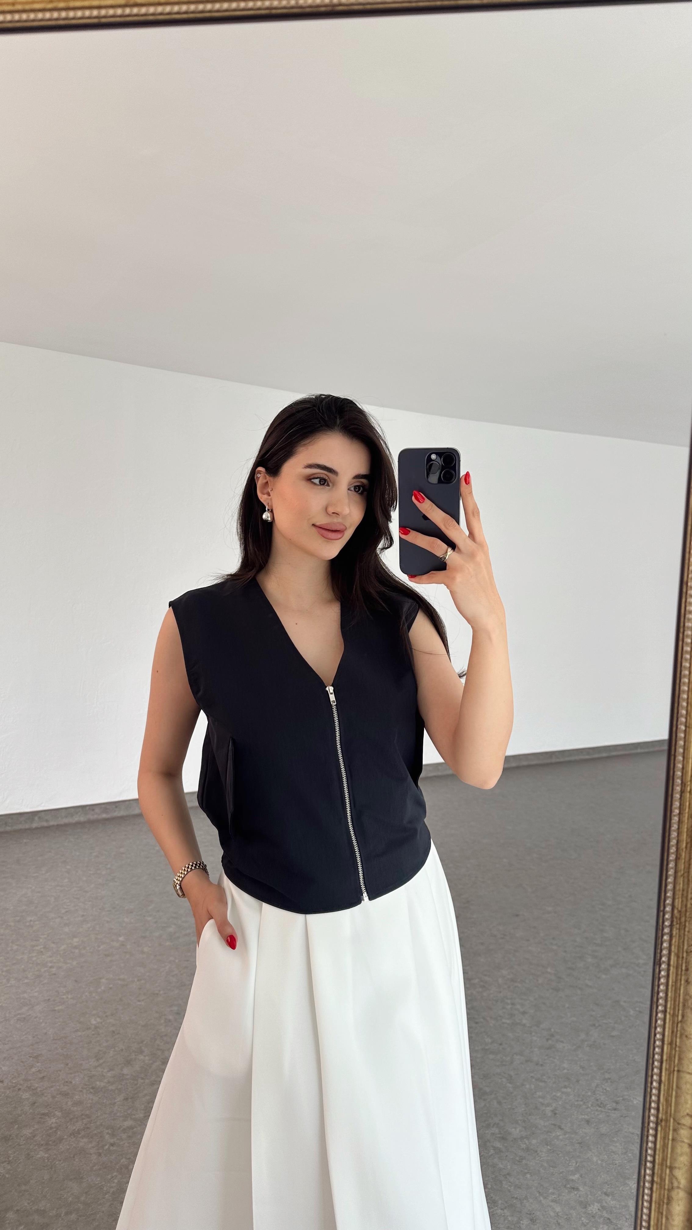 İç Astarlı Lacivert Yelek