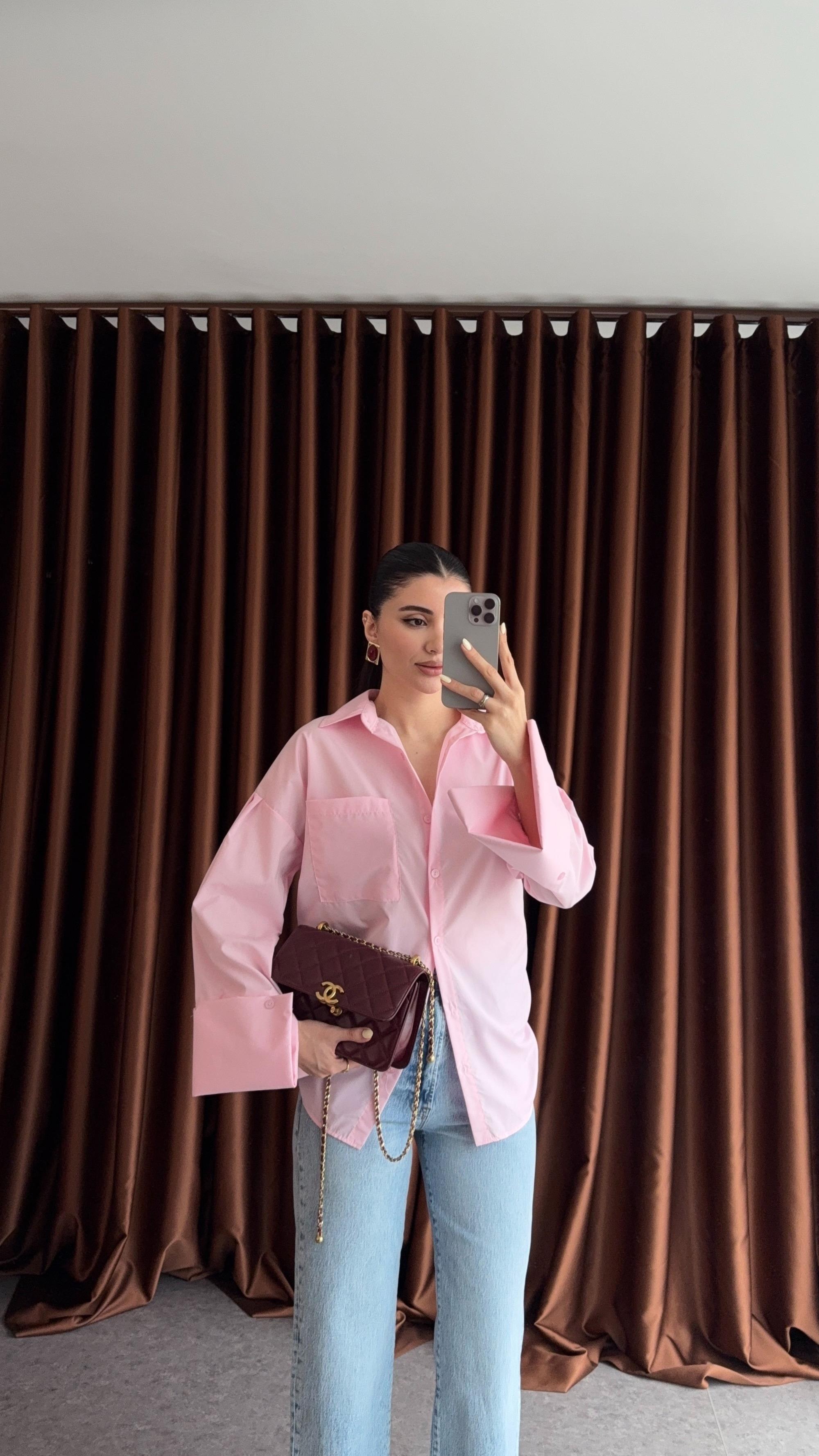 İri Manşetli Pembe Gömlek