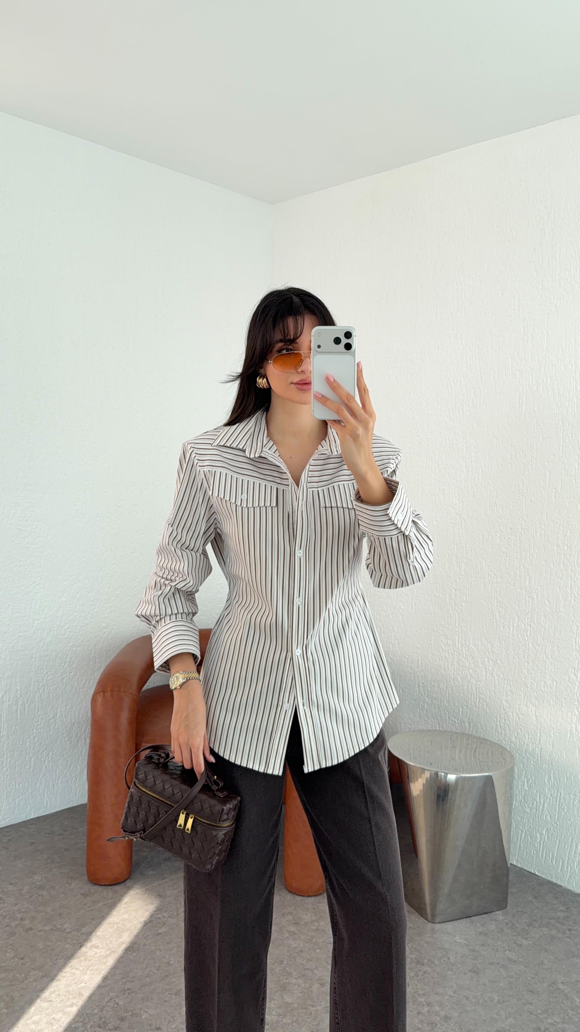 İri Vatkalı Çizgili Gri Gömlek