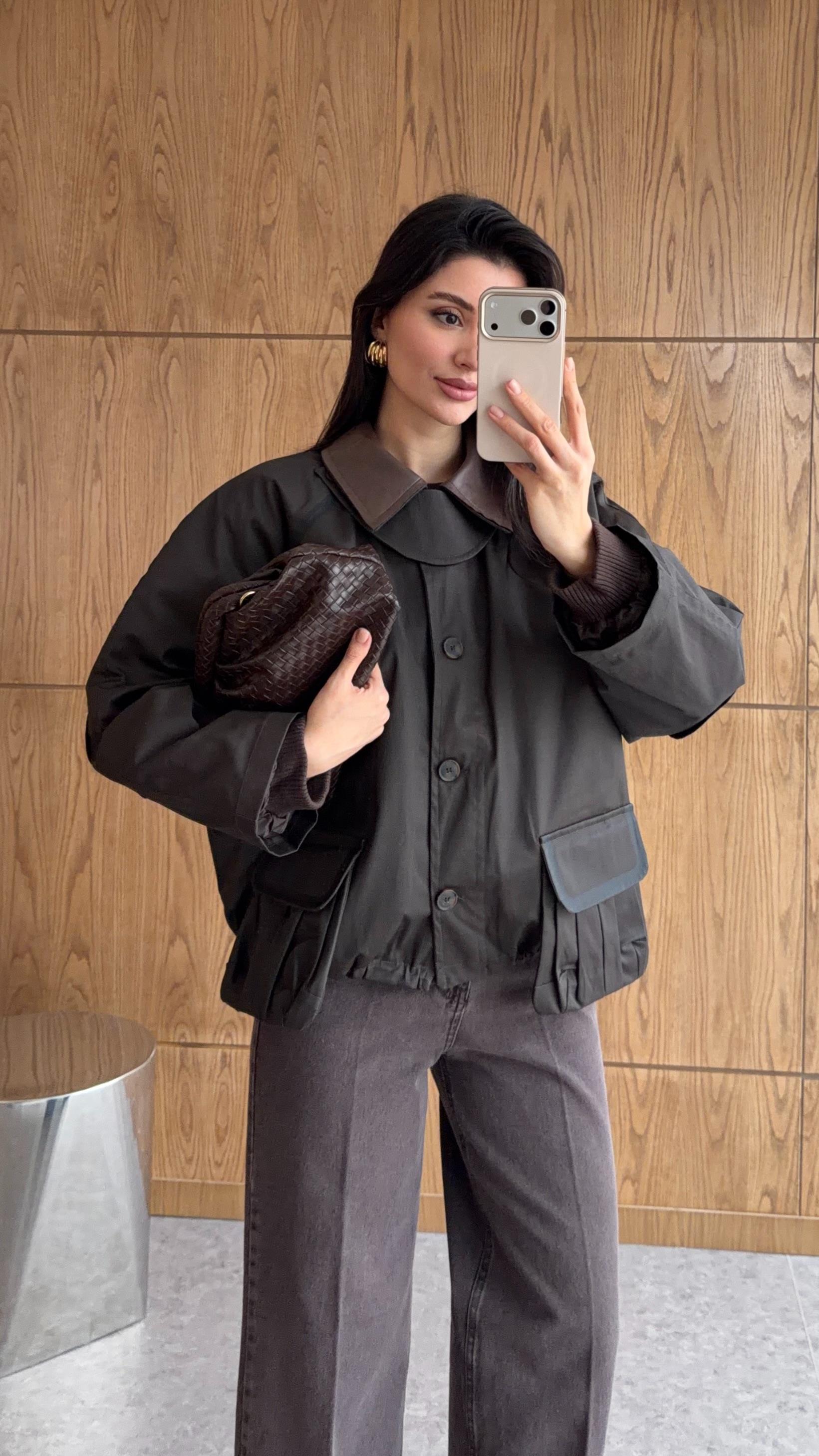 Kahve Deri Yakalı Mumlu Mont