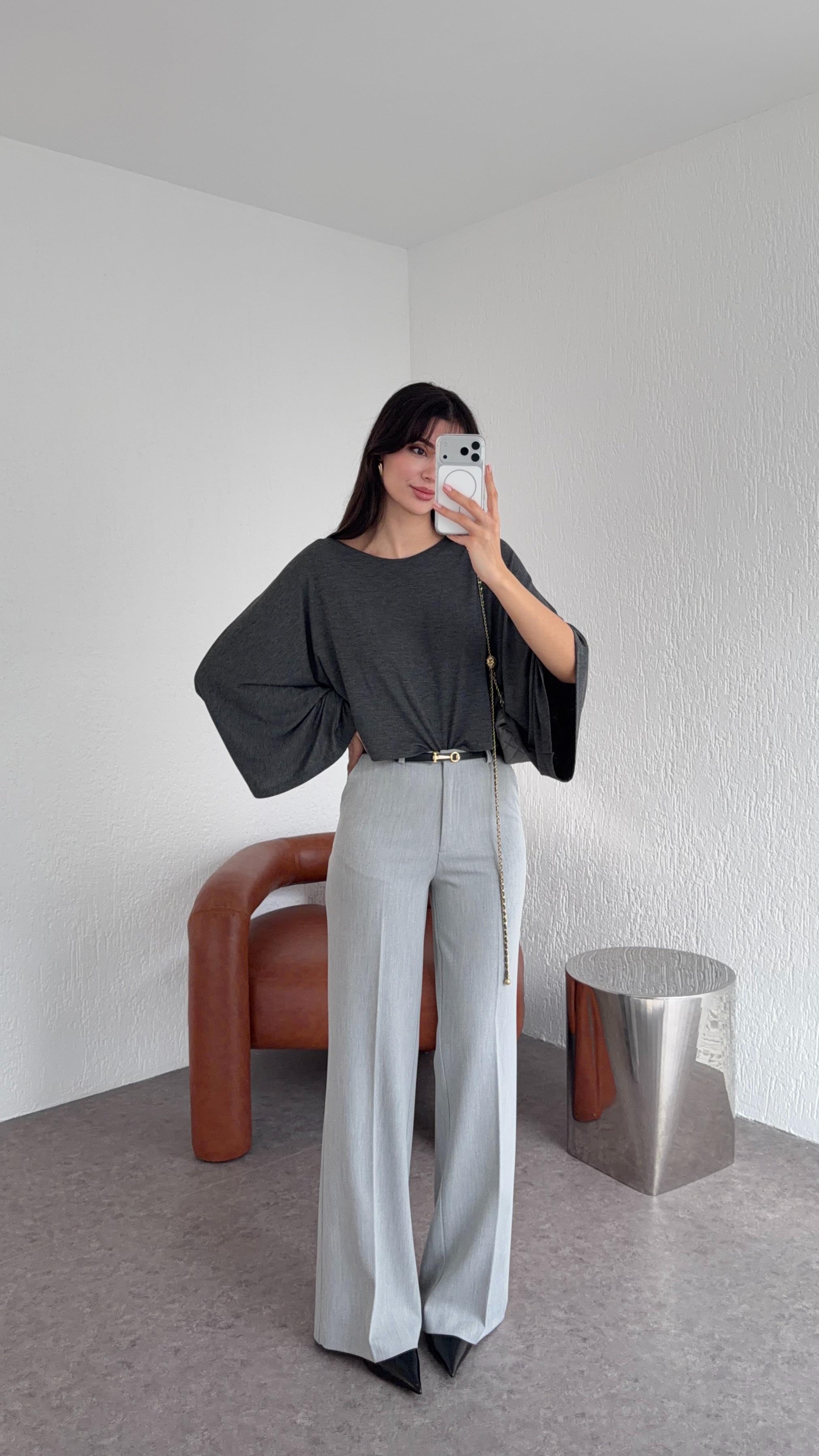 Kemerli Gri Kumaş Pantolon