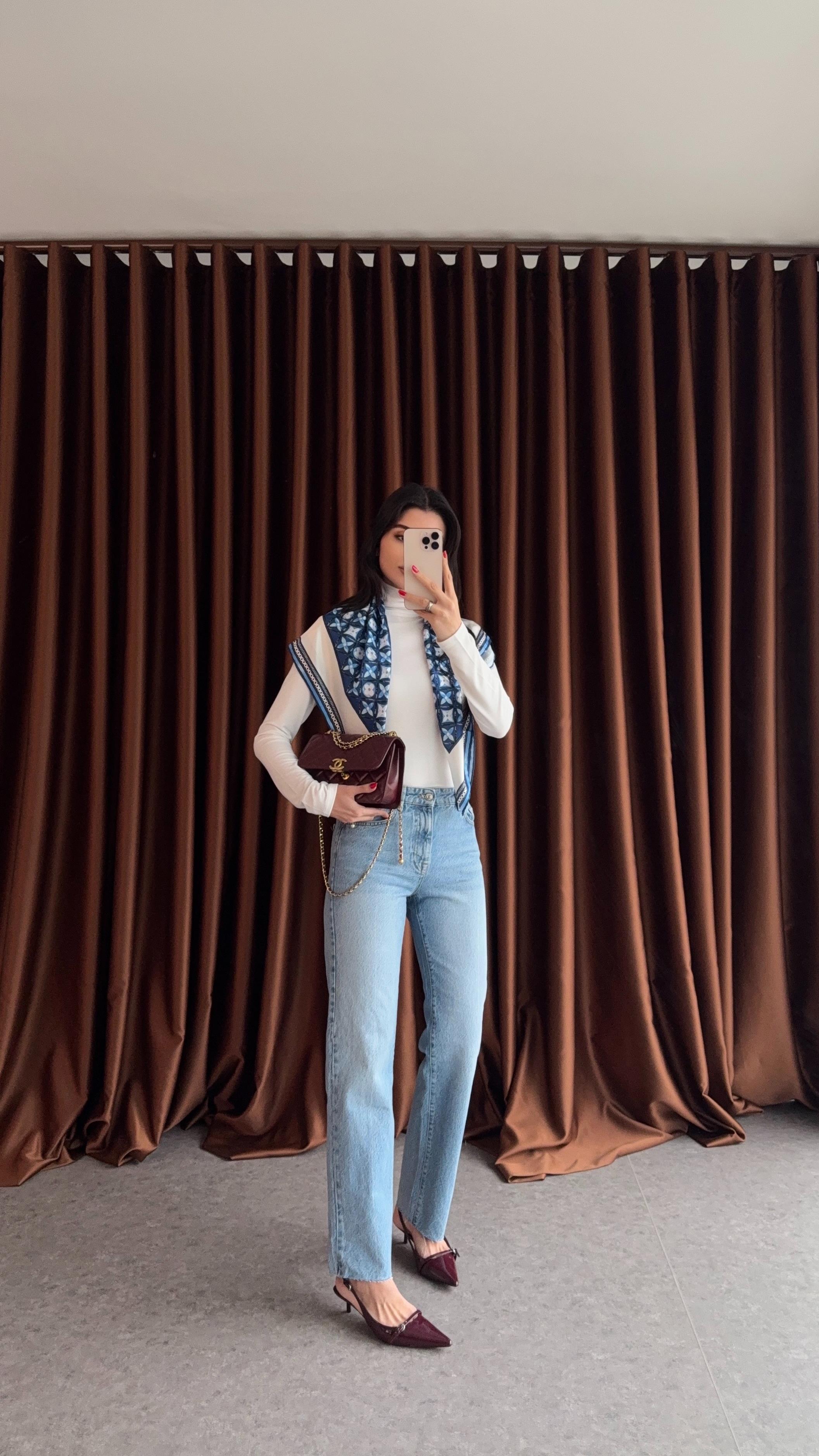 Kesik Paça Açık Mavi Regular Jean