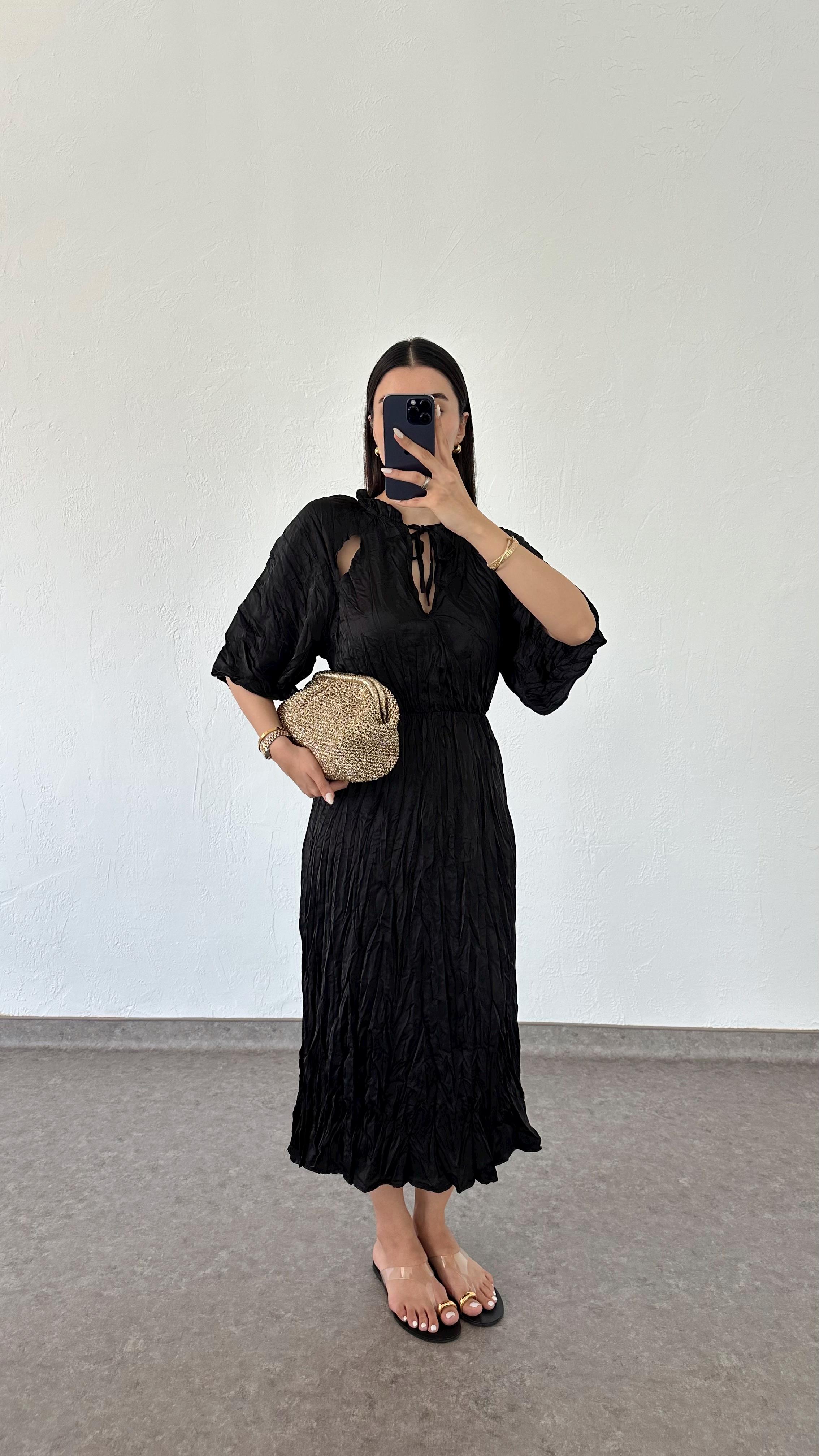 Kırışık Siyah Saten Elbise