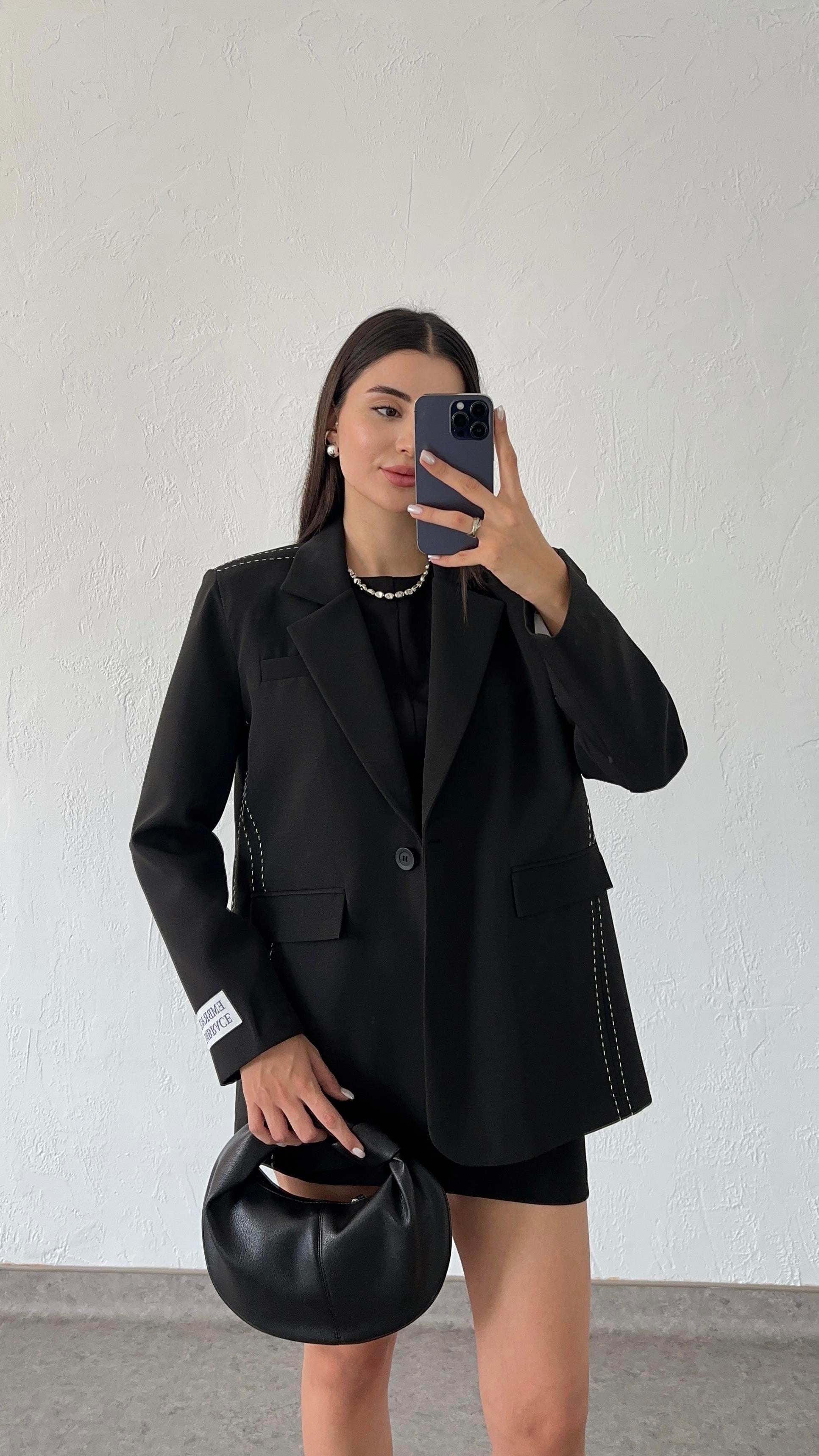 Kontrast Dikişli Siyah Blazer Ceket