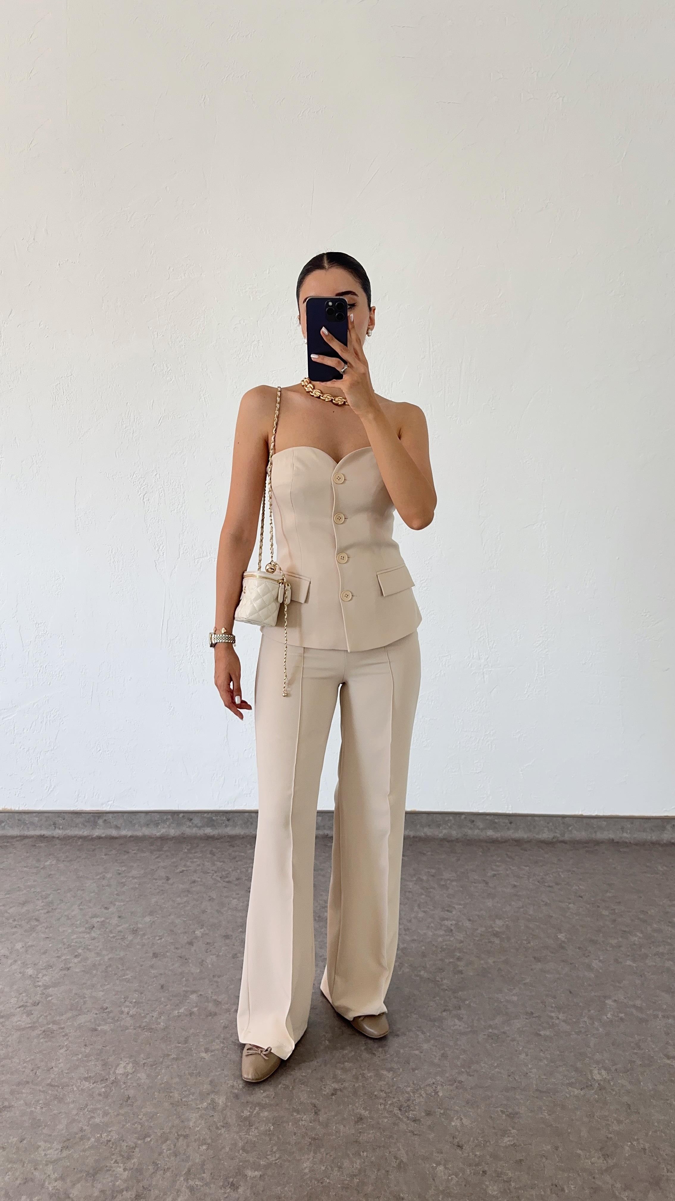 Krem Yelek-Pantolon Takım