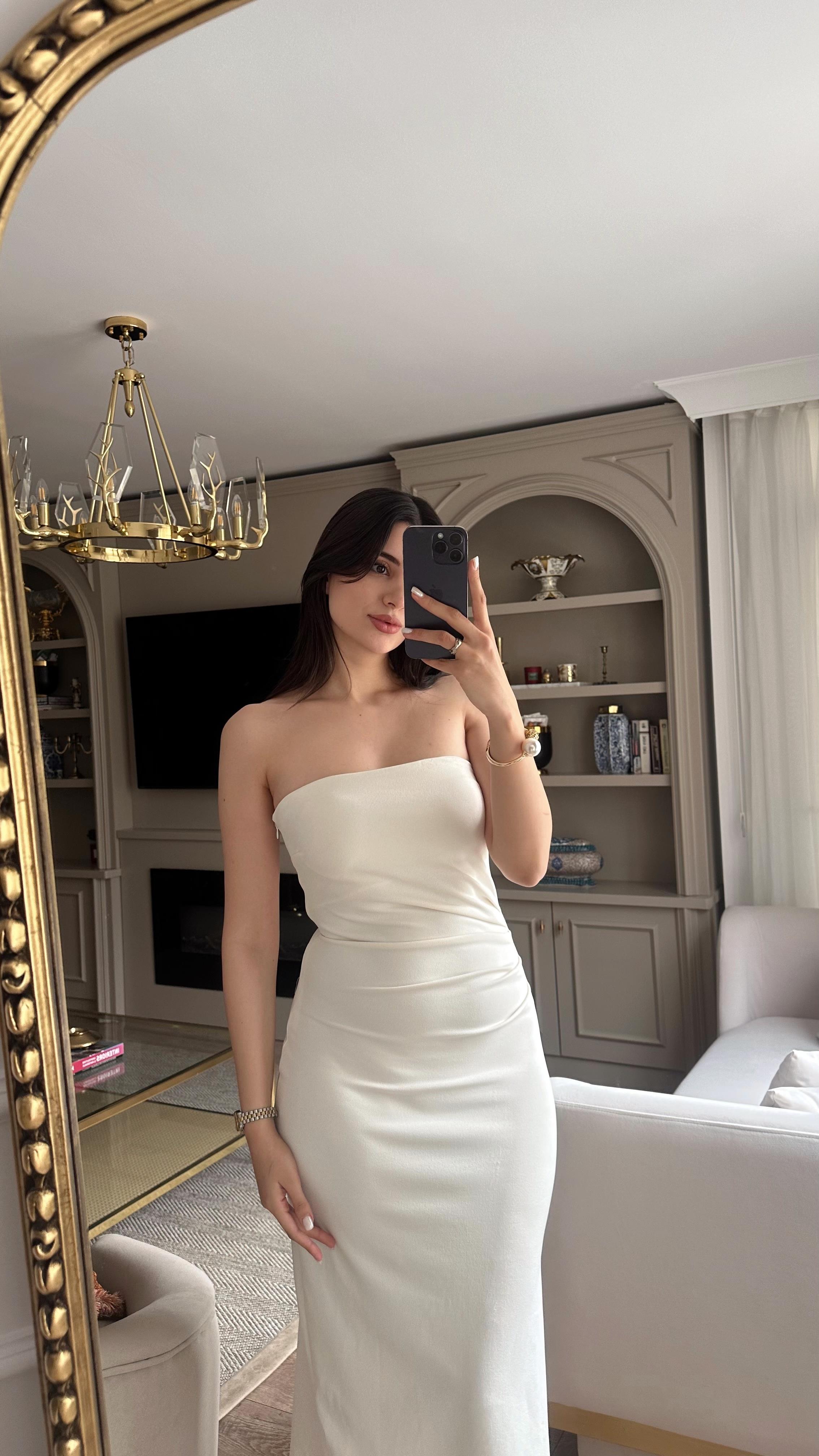 Likralı Ekru Elbise