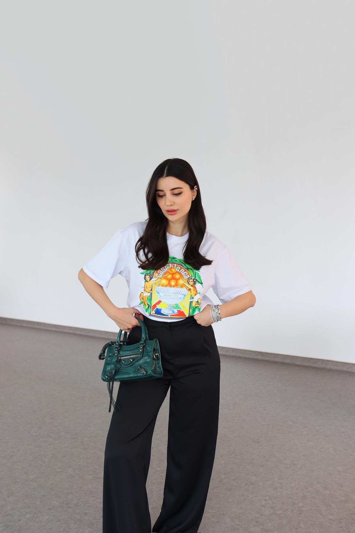 Melek Figürlü Beyaz Tshirt