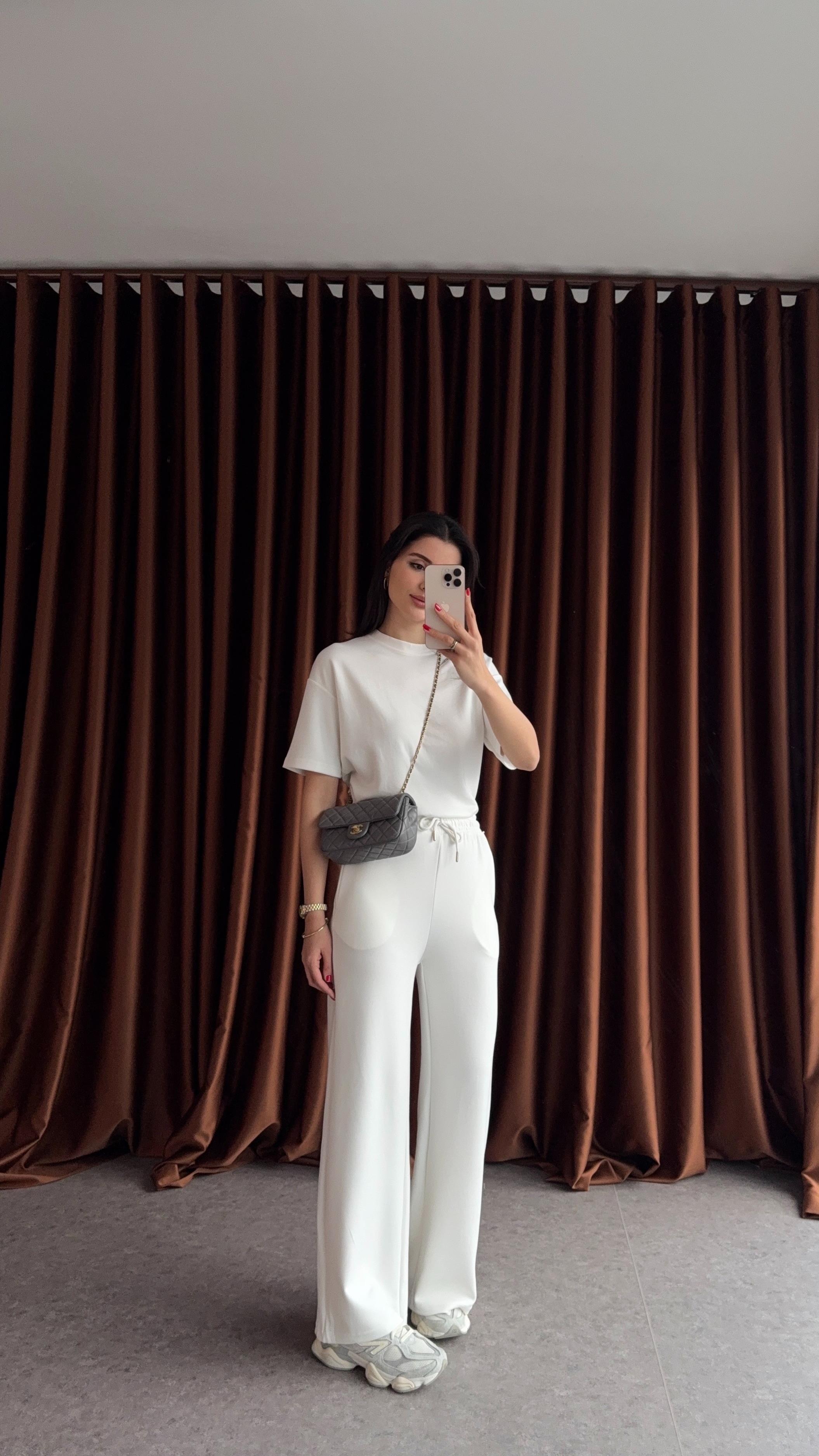 Mevsimlik Beyaz Modal Takım