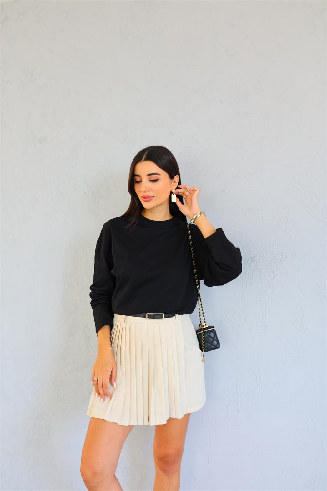 Mevsimlik Siyah Basic Sweat