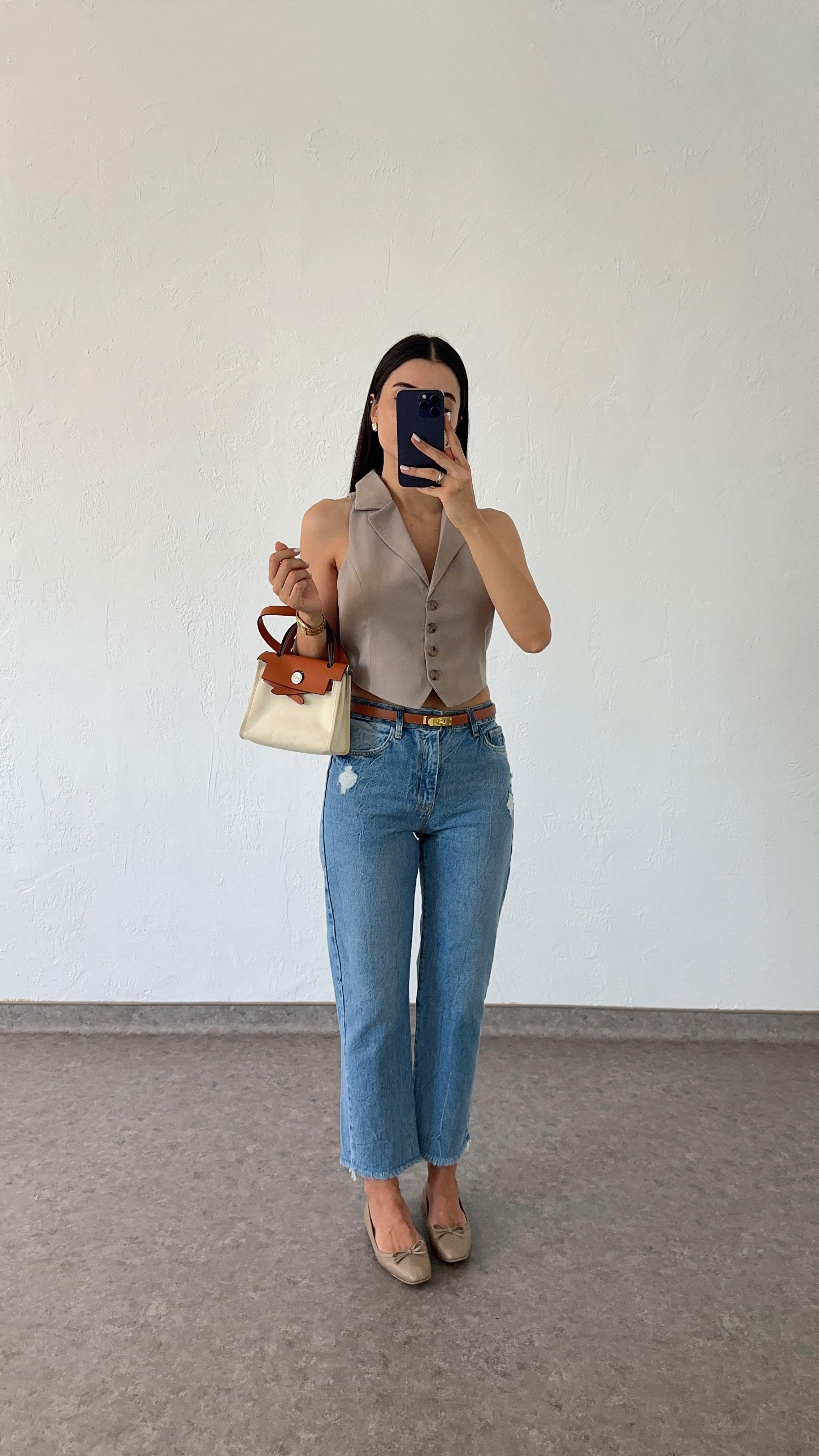 Mini Yırtık Detaylı Mavi Momfit Jean