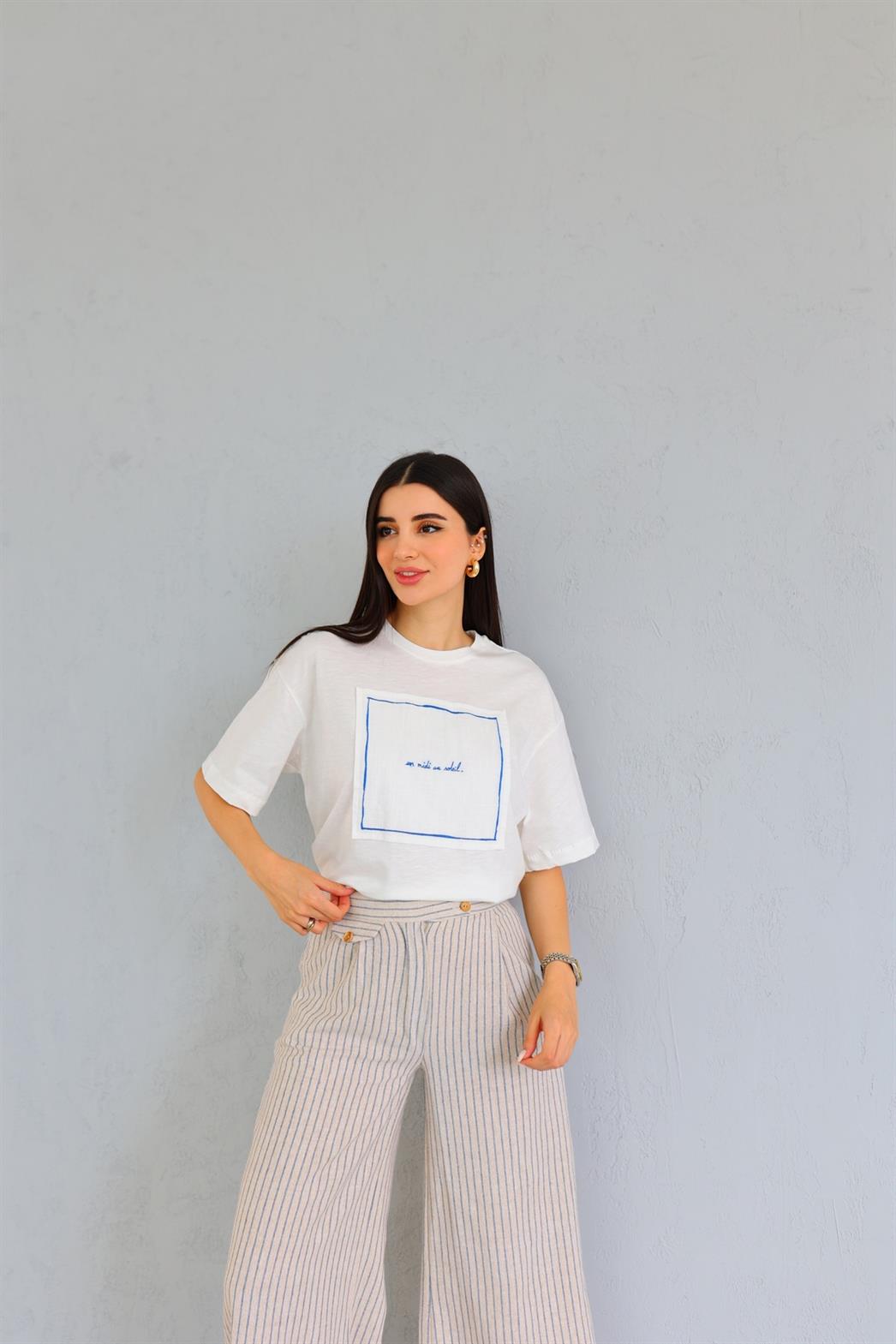 Nakışlı Beyaz Tshirt