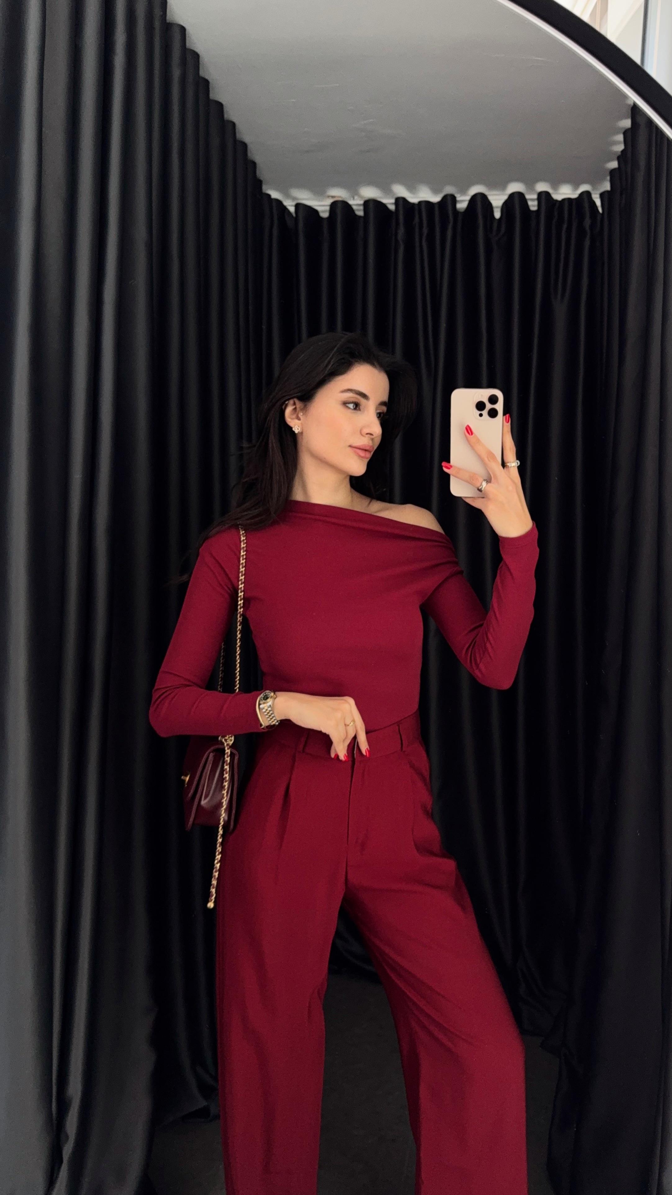 Omuz Büzgülü Bordo Bluz
