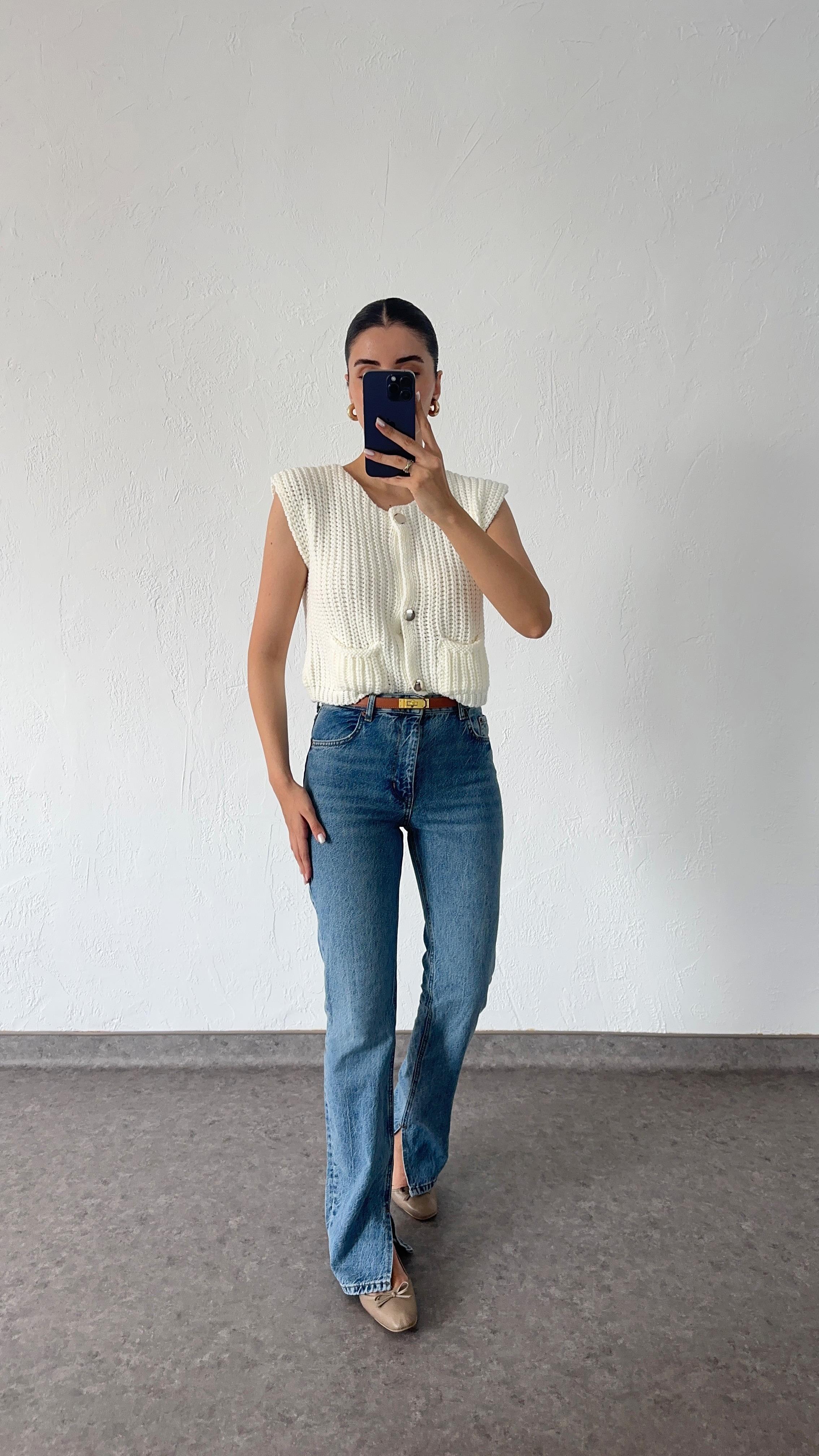 Paça Yırtmaçlı Mavi Jean