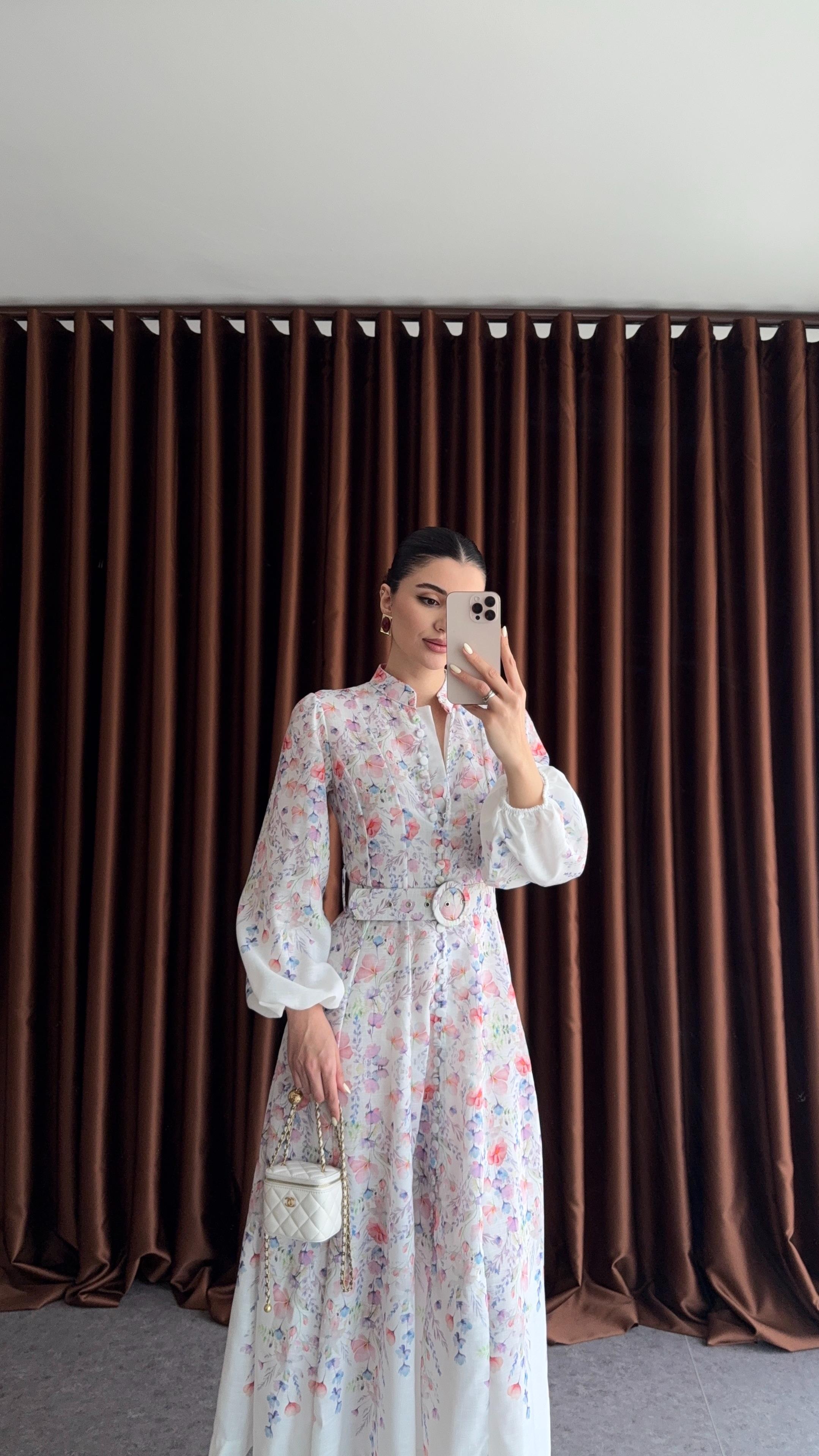 Pastel Çiçek Desenli Kemerli Midi Elbise