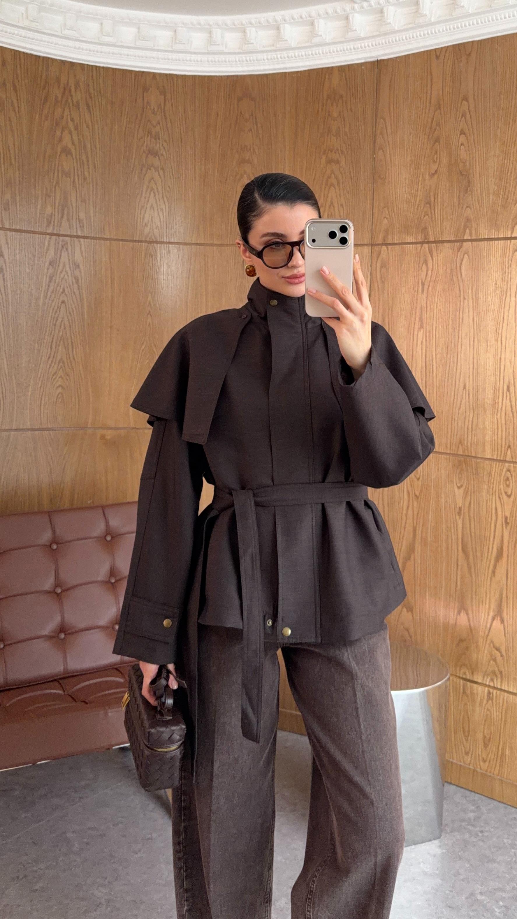 Pelerinli Kahverengi Ceket