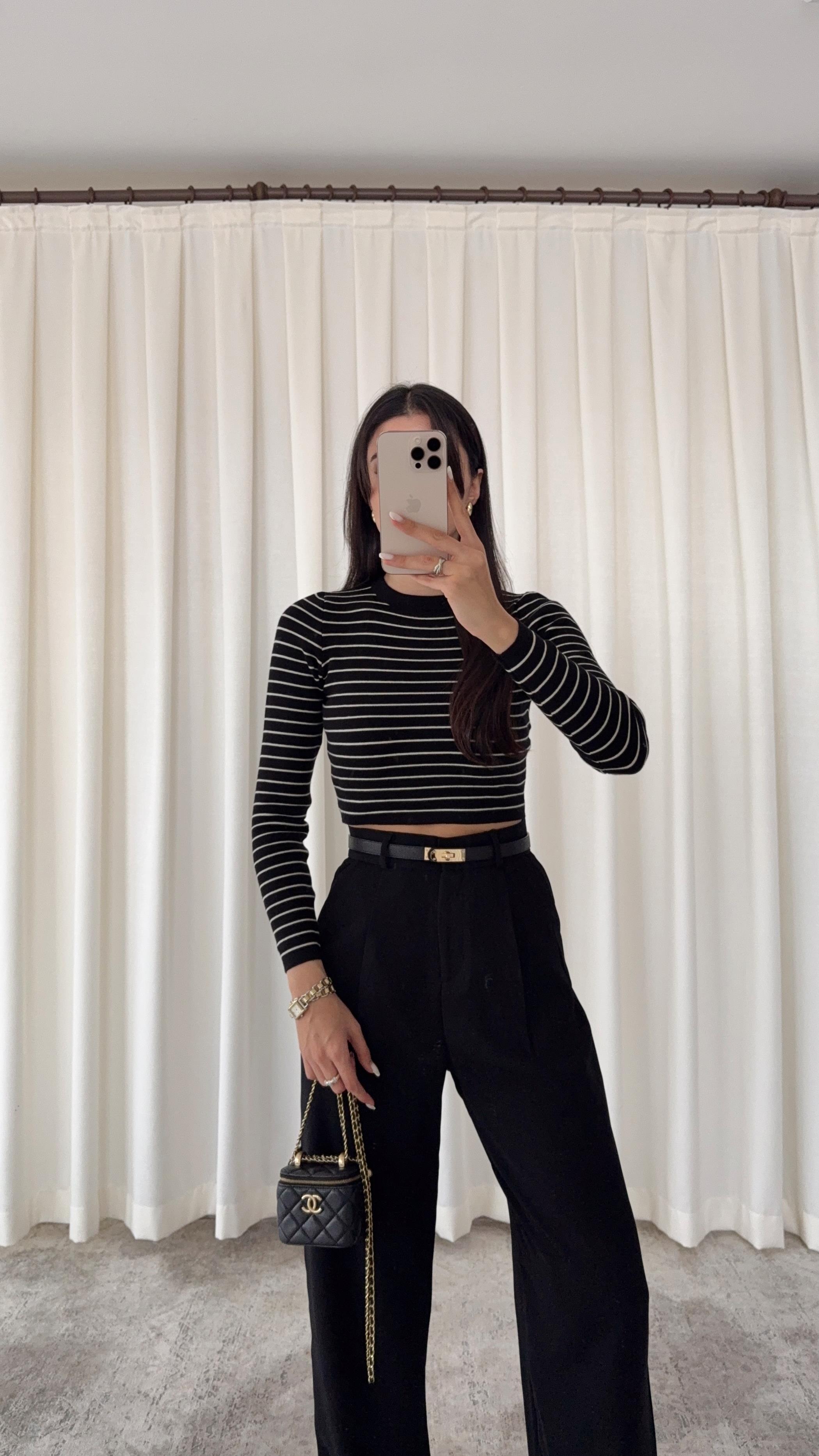 Premium Likralı Beyaz Çizgili Crop Triko