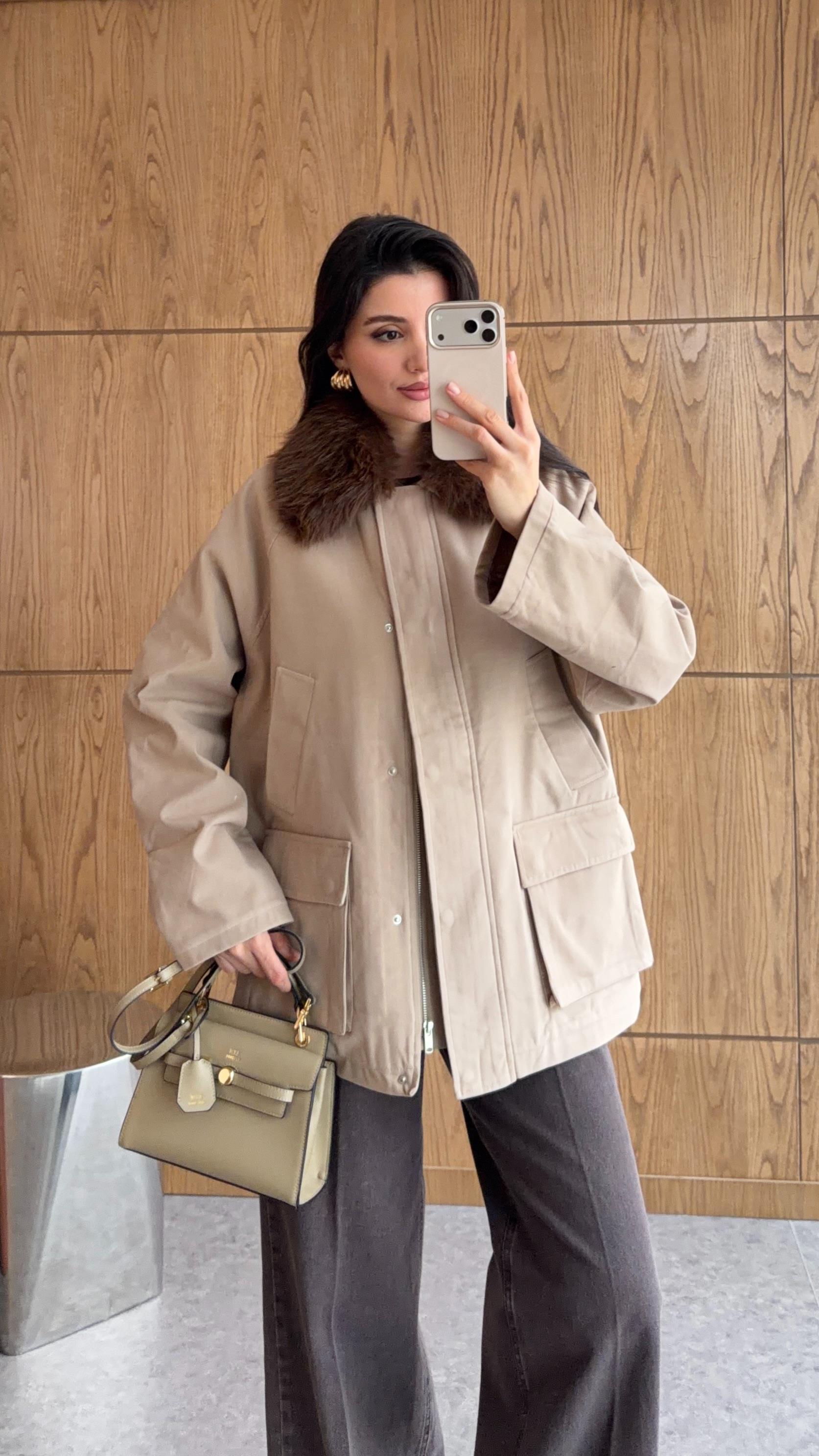 Seyyar Kürk Yaka Bej Ceket