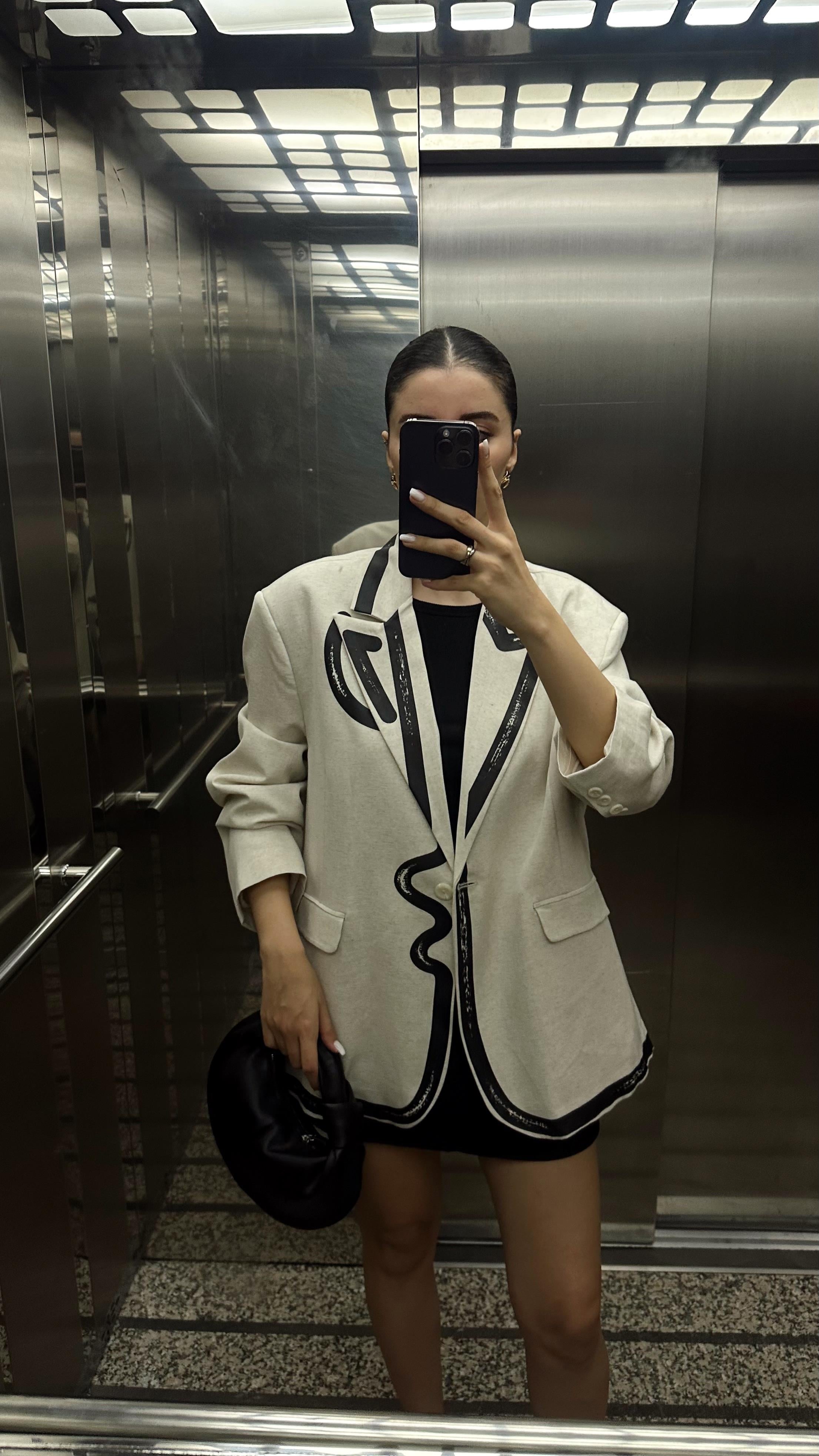 Siyah Baskılı Premium Krem Keten Ceket