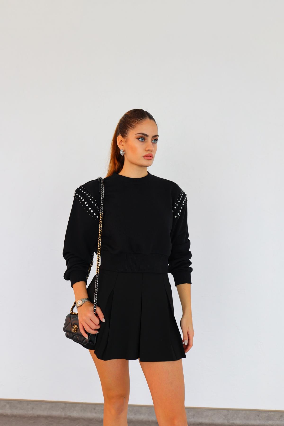 Taşlı Siyah Vatkalı Sweat