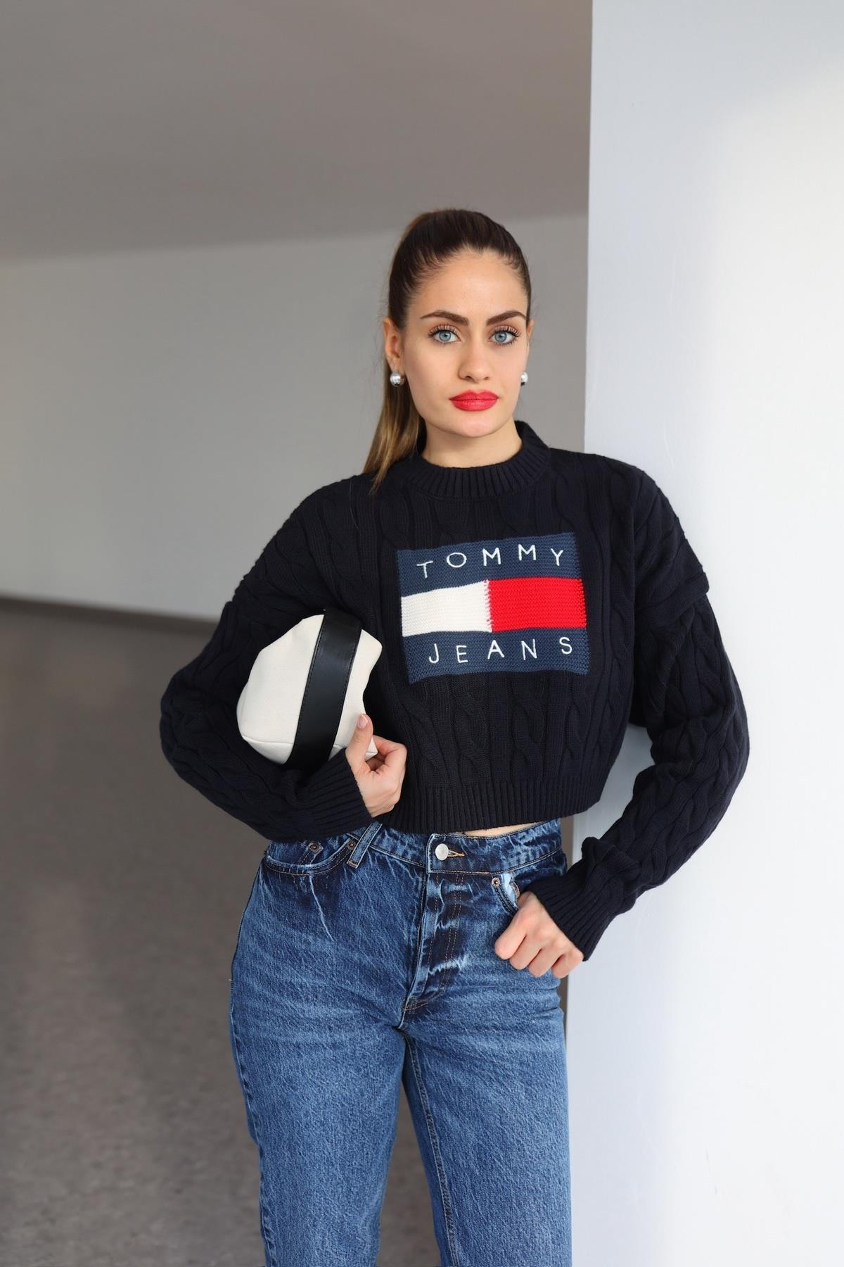 Tomy Crop Lacivert Kazak