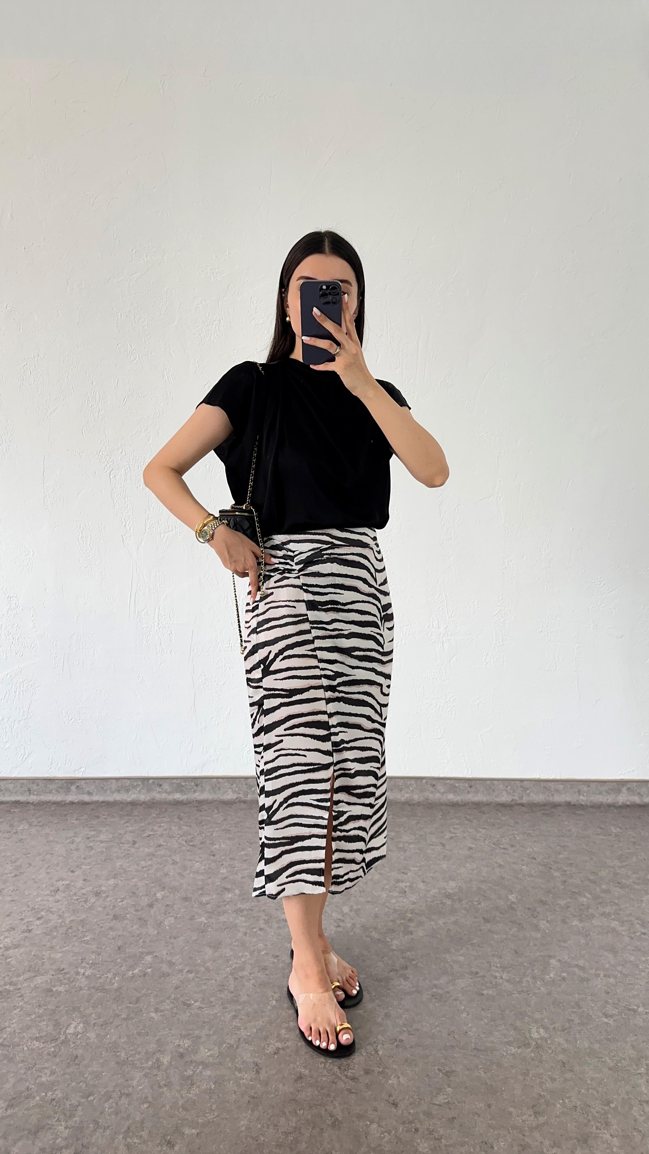 Zebra Desen Saten Etek