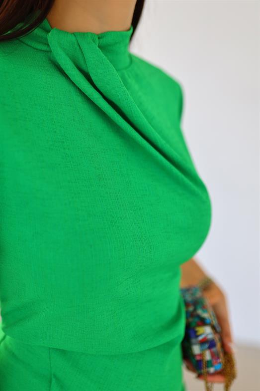 Neu Yırtmaç Detaylı Yeşil Elbise