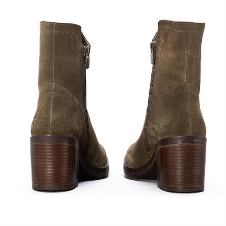 Gusse Annaderna Kadın Hakiki Süet Deri Bot 444100-2