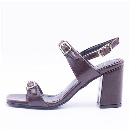 Gusse Novery Kadın Rugan Sandalet 610-5SR
