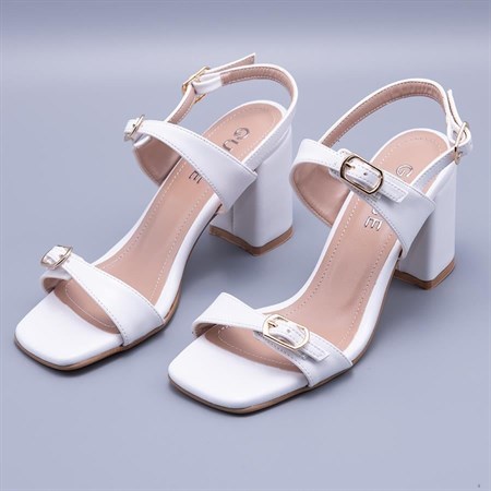 Gusse Novery Kadın Rugan Sandalet 610-5SR