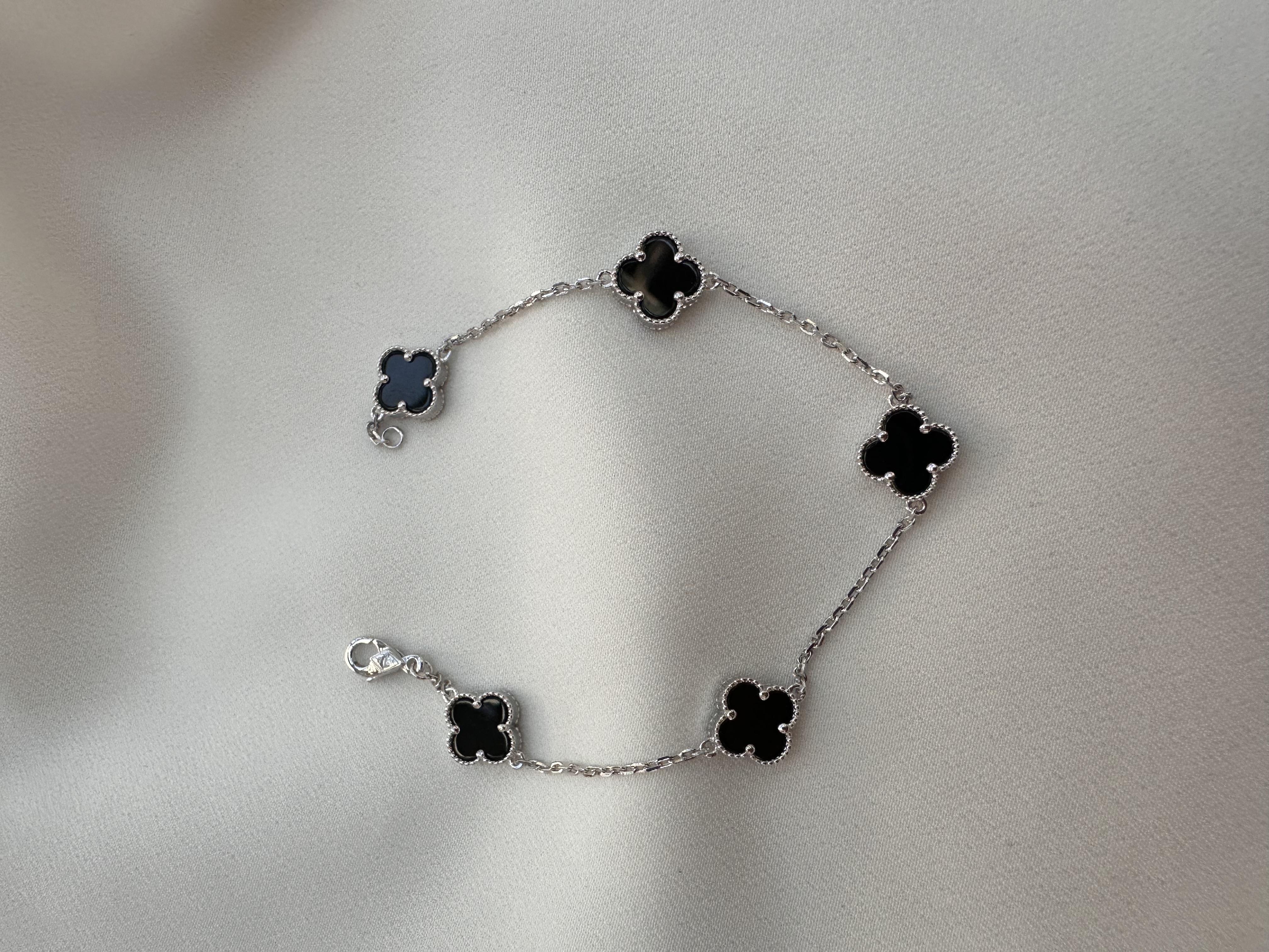 Bileklik Beşli Mini Siyah Taş Yonca Bileklik Rodyum 