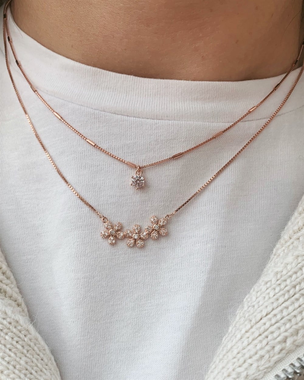 KolyeTaşlı Üç Çiçek Kolye Rose