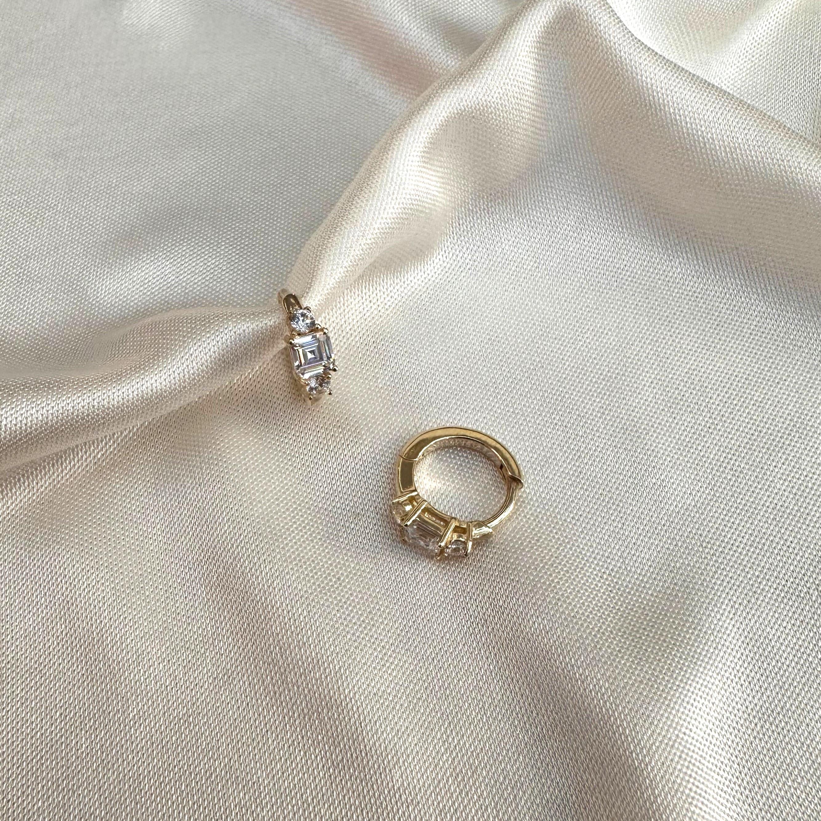 KüpeKare Taş Mini   Halka Küpe Gold