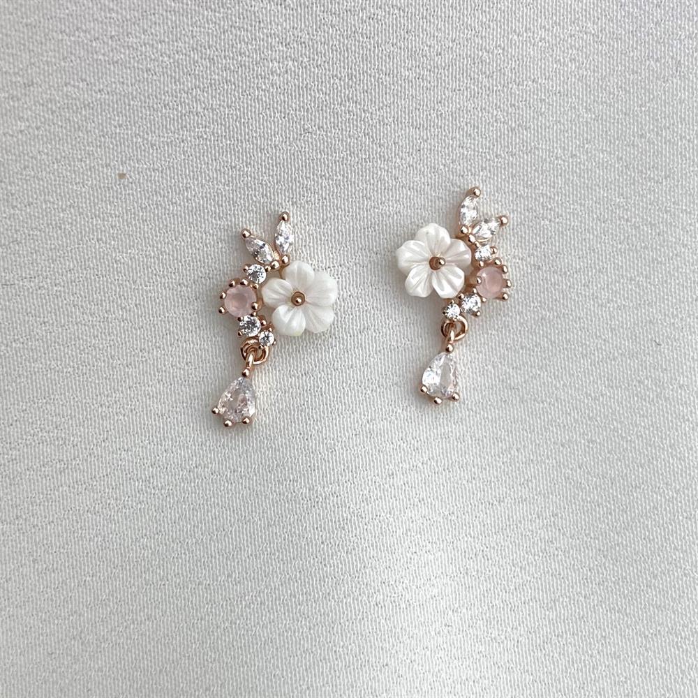 KüpeSallantılı Mix Taş Çiçek Küpe Rose 