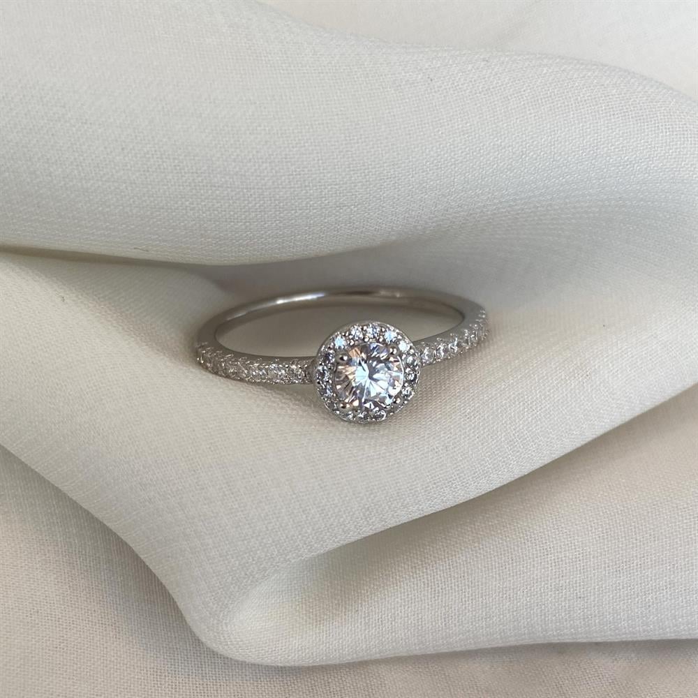 YüzükTek Taş Detay Yüzük Rodyum 