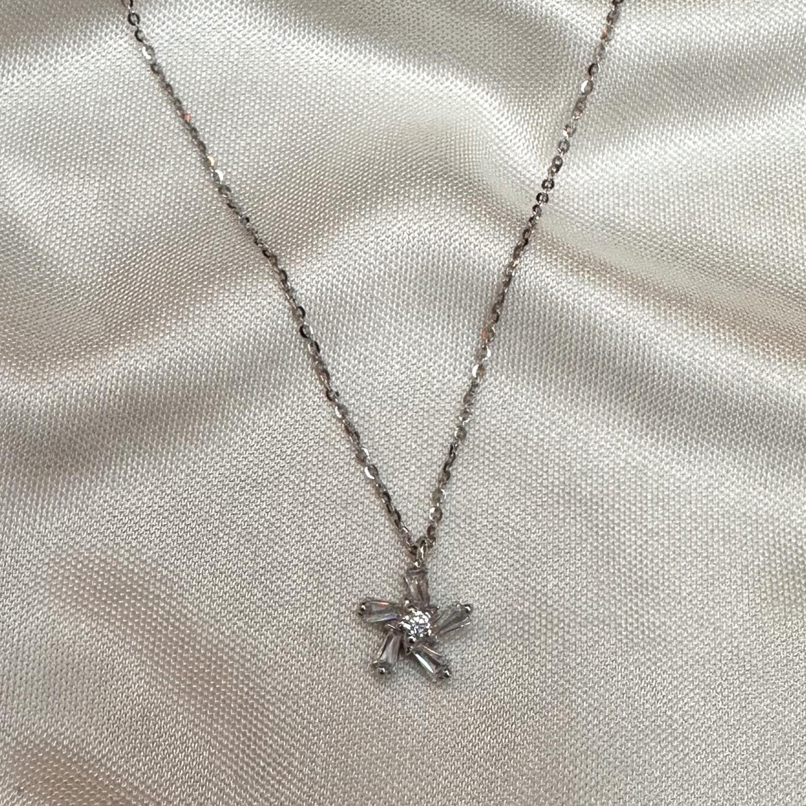 KolyeBaget Taş Mini  Pin Çiçek Kolye