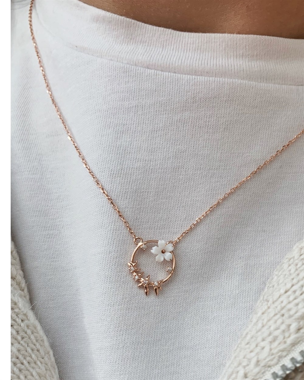 KolyeSarmaşık Halka Çiçek Kolye Rose